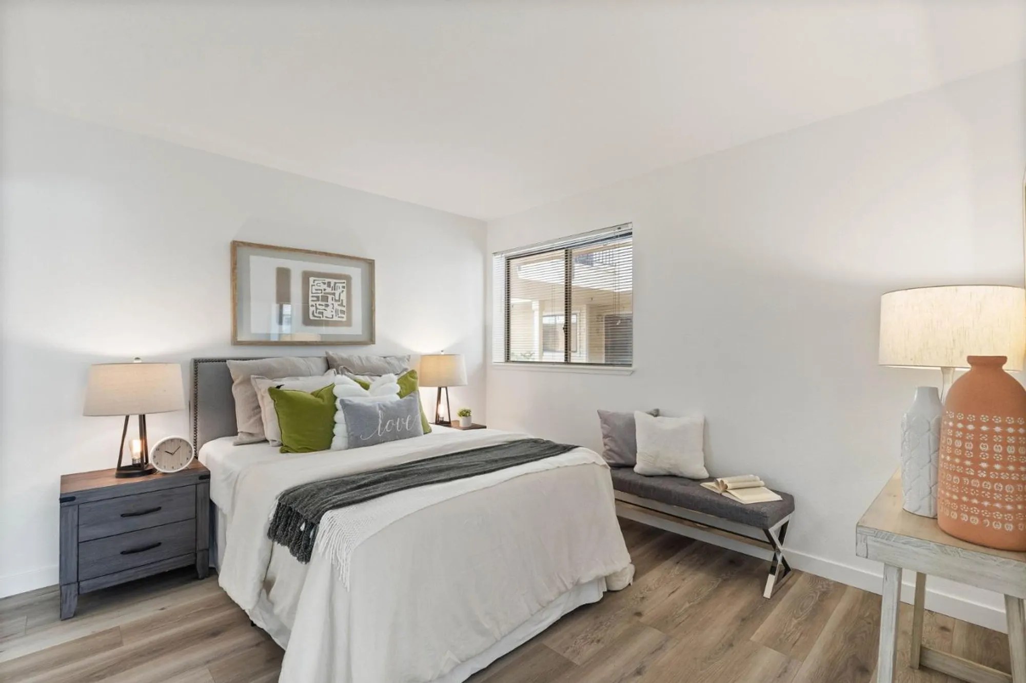 Property Slideshow image 15 of 37 | 576 w parr ave 1, Los Gatos, CA, 95032