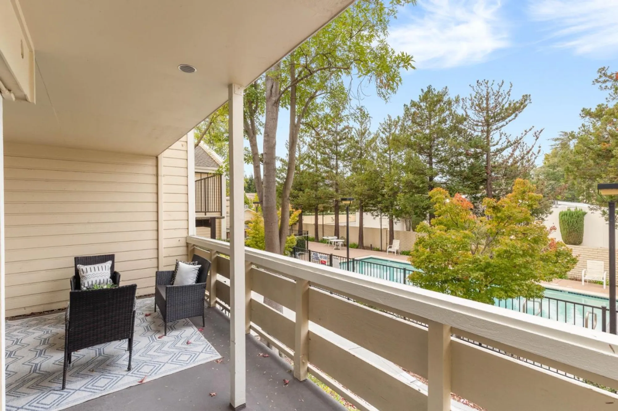 Property Slideshow image 18 of 37 | 576 w parr ave 1, Los Gatos, CA, 95032