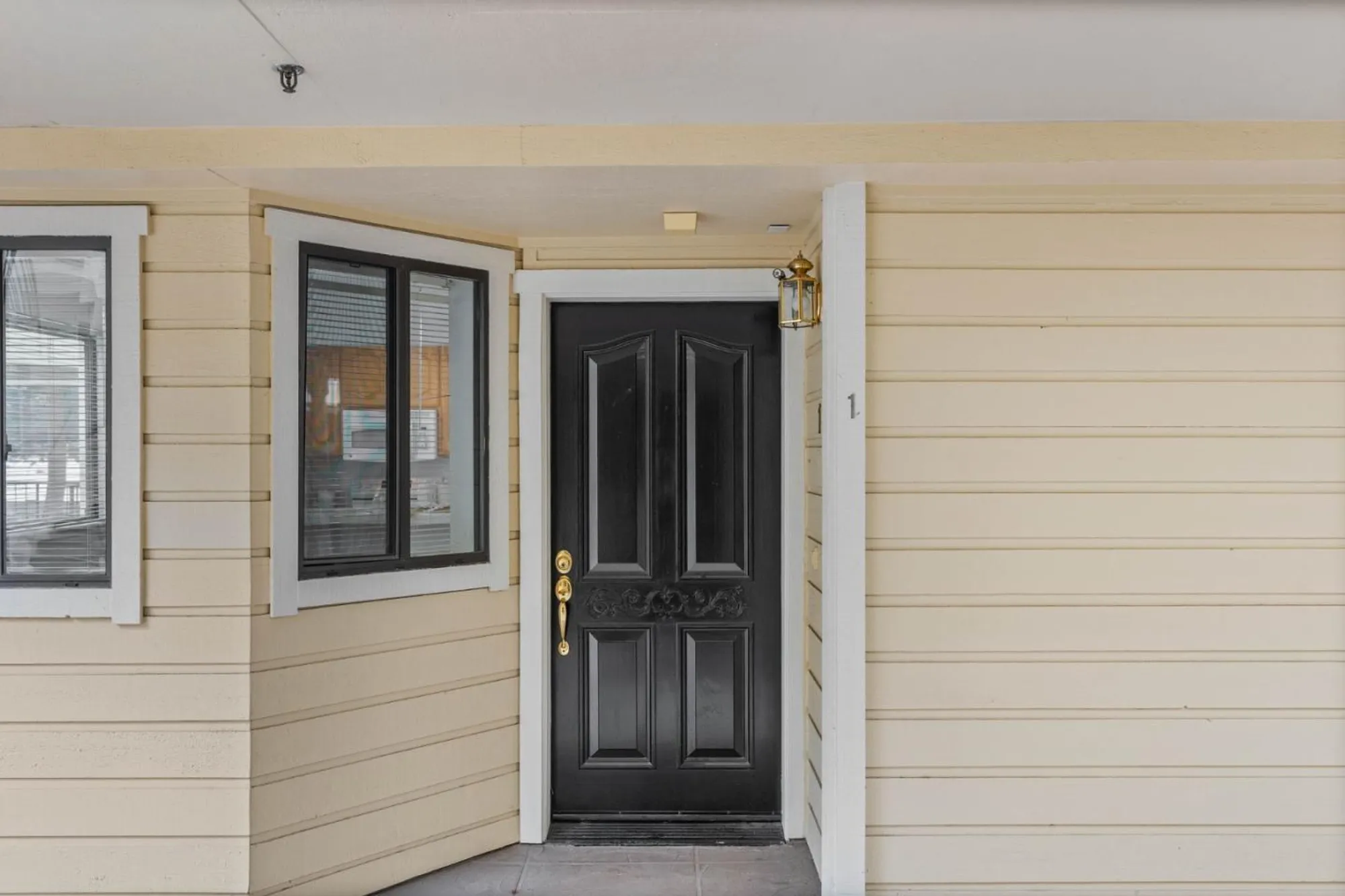 Property Slideshow image 21 of 37 | 576 w parr ave 1, Los Gatos, CA, 95032