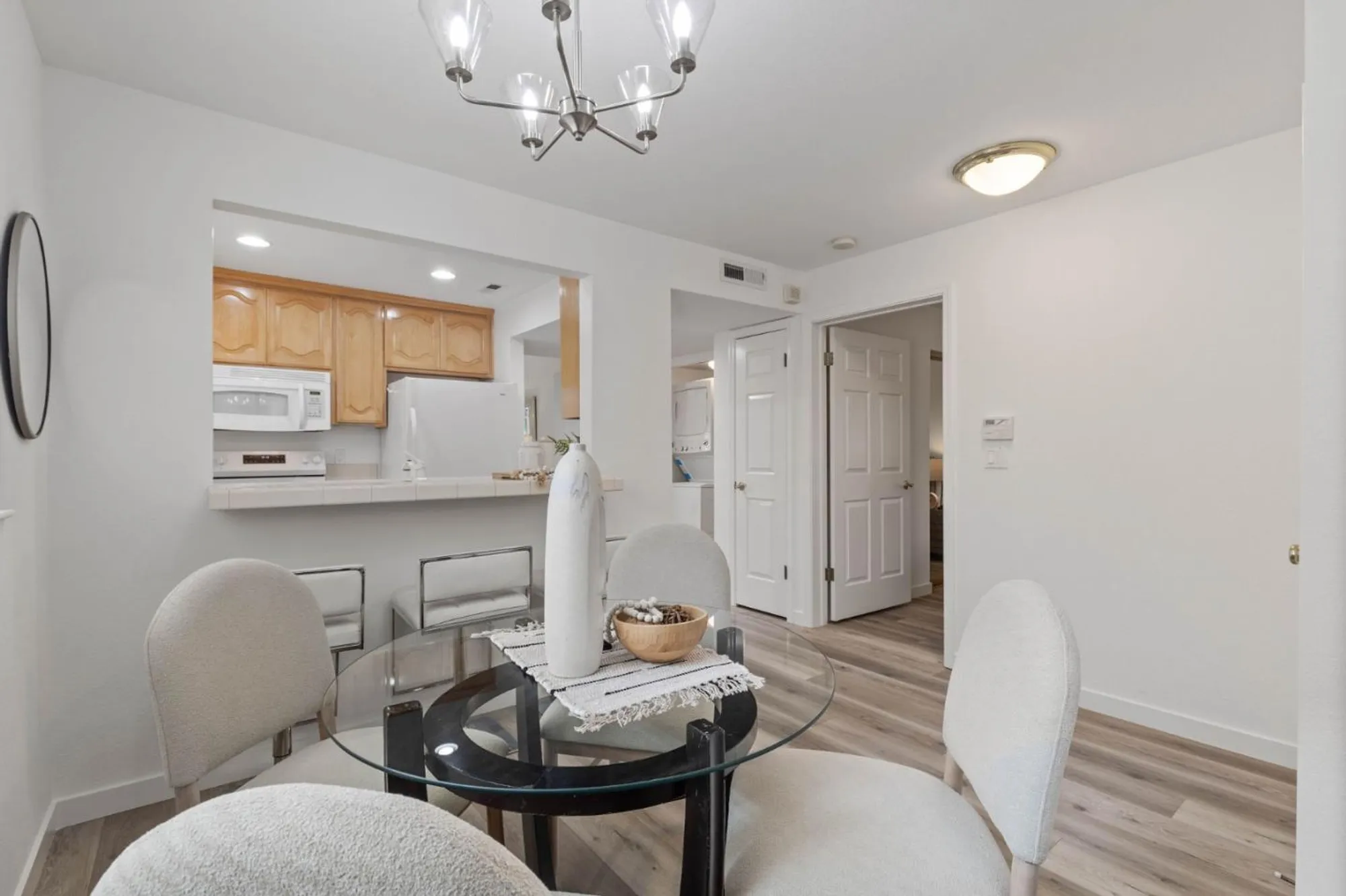 Property Slideshow image 3 of 37 | 576 w parr ave 1, Los Gatos, CA, 95032