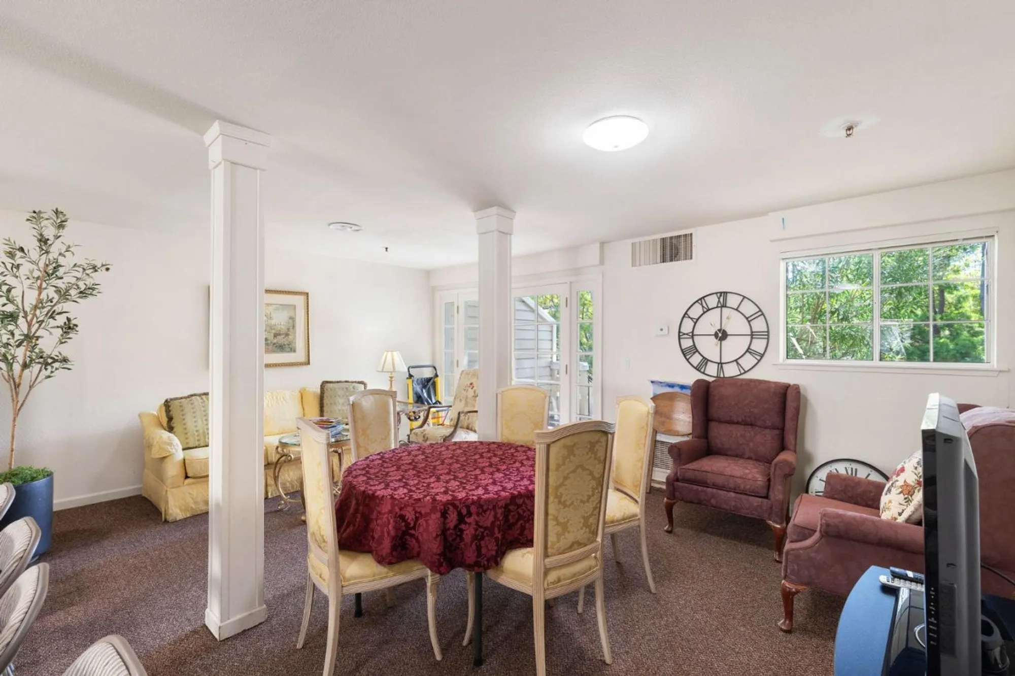 Property Slideshow image 32 of 37 | 576 w parr ave 1, Los Gatos, CA, 95032