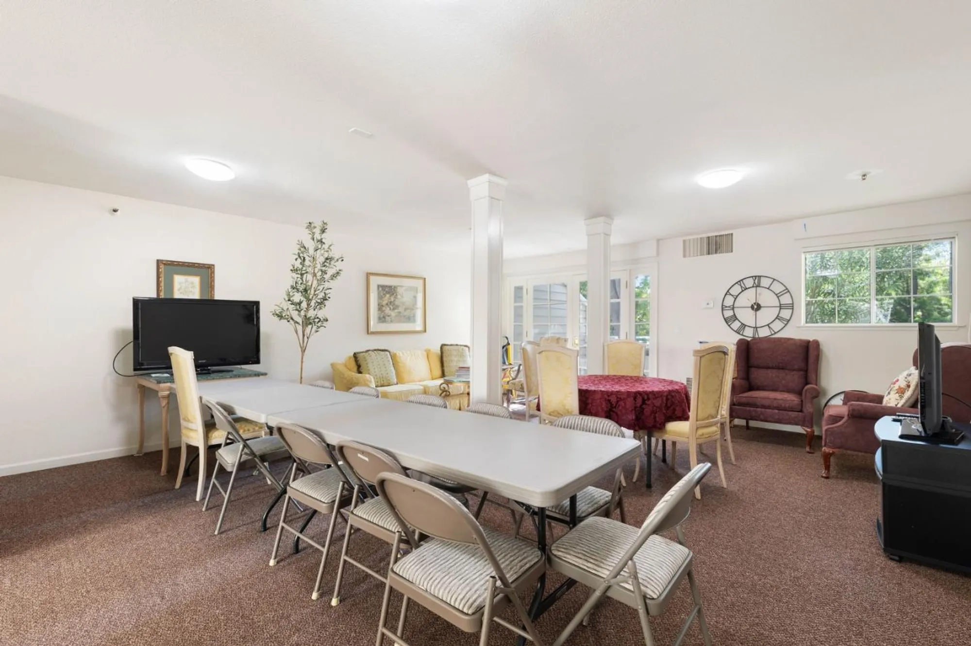 Property Slideshow image 33 of 37 | 576 w parr ave 1, Los Gatos, CA, 95032