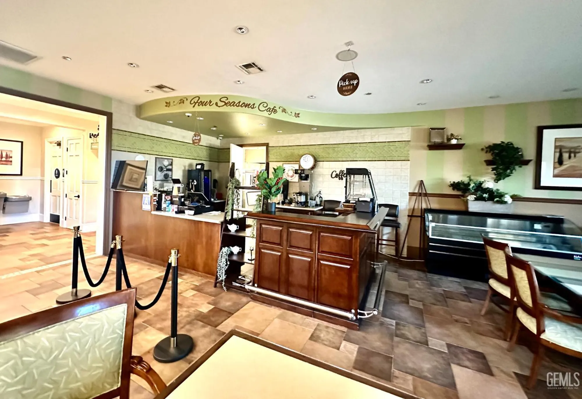 Property Slideshow image 45 of 50 | 9803 petersburg pl, Bakersfield, CA, 93306