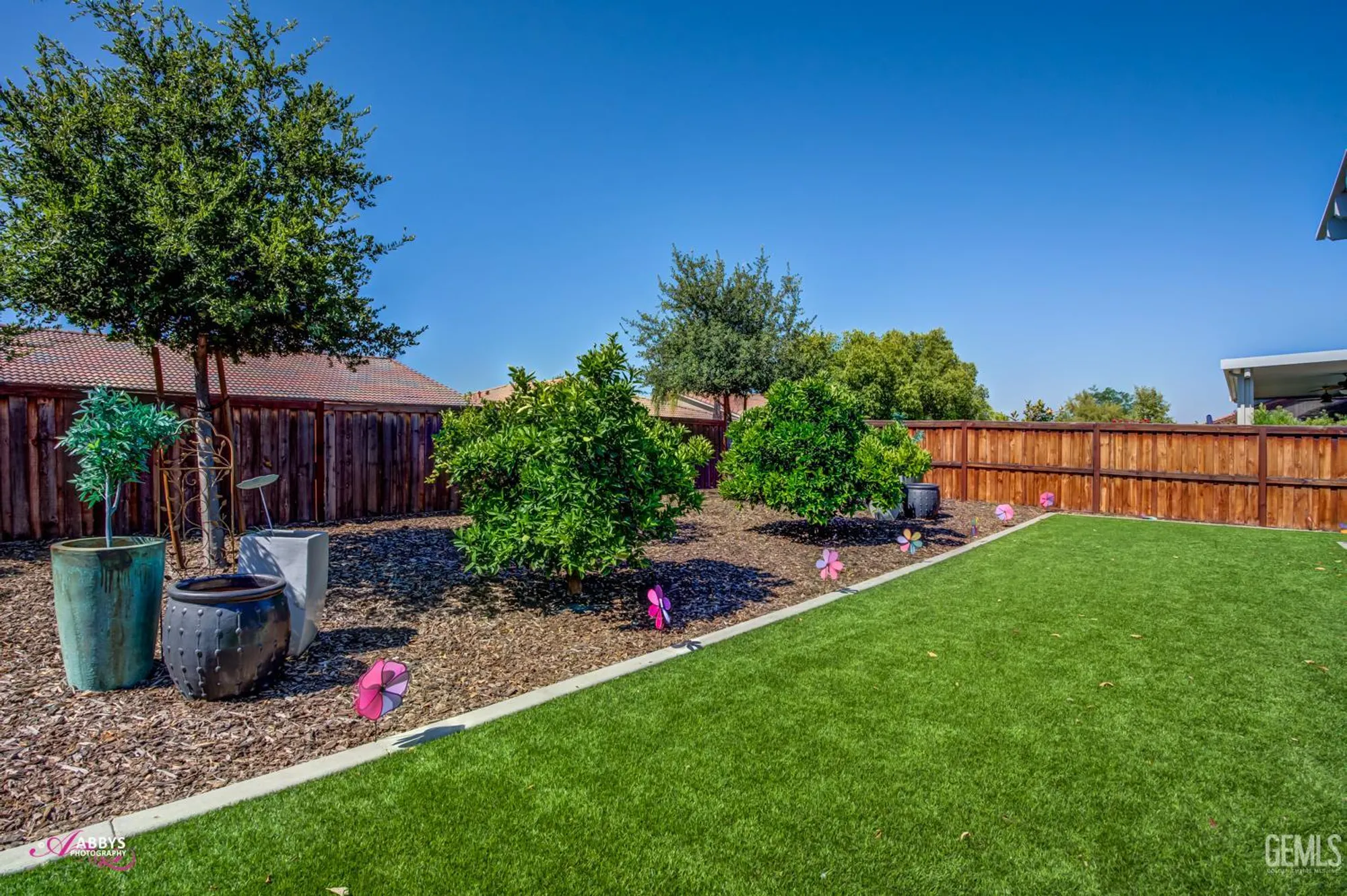 Property Slideshow image 26 of 50 | 9803 petersburg pl, Bakersfield, CA, 93306