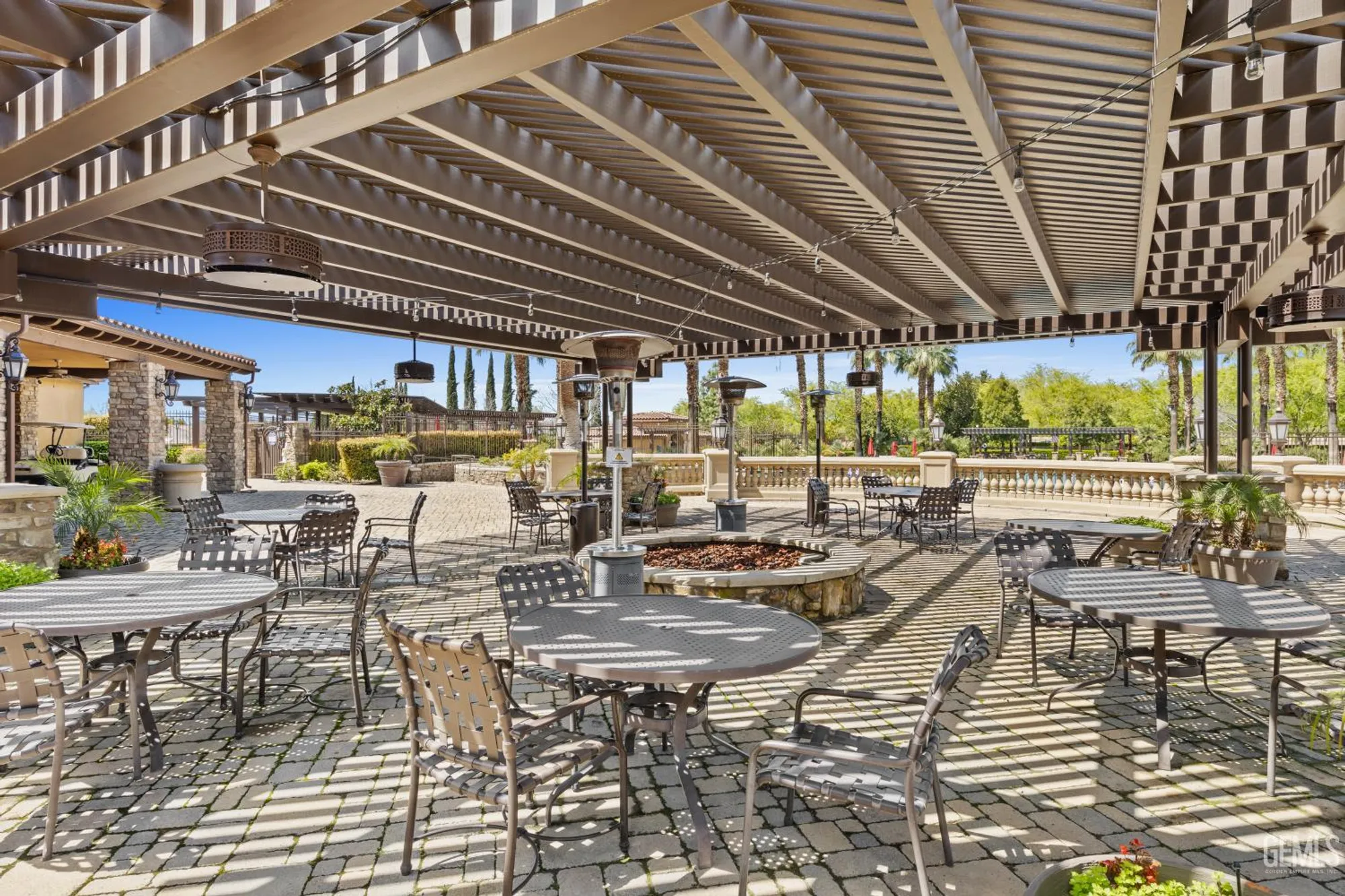 Property Slideshow image 39 of 50 | 9803 petersburg pl, Bakersfield, CA, 93306