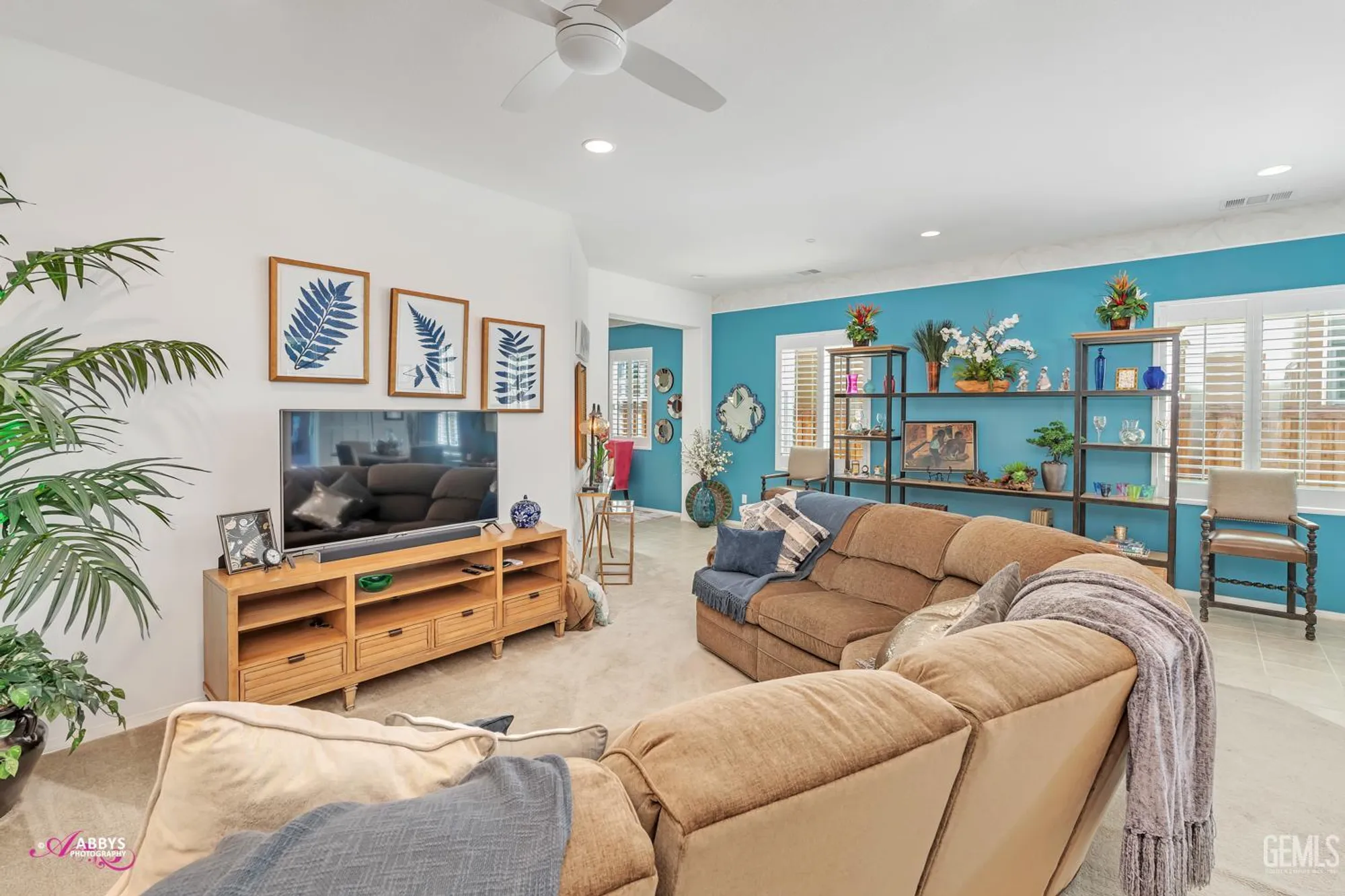 Property Slideshow image 9 of 50 | 9803 petersburg pl, Bakersfield, CA, 93306