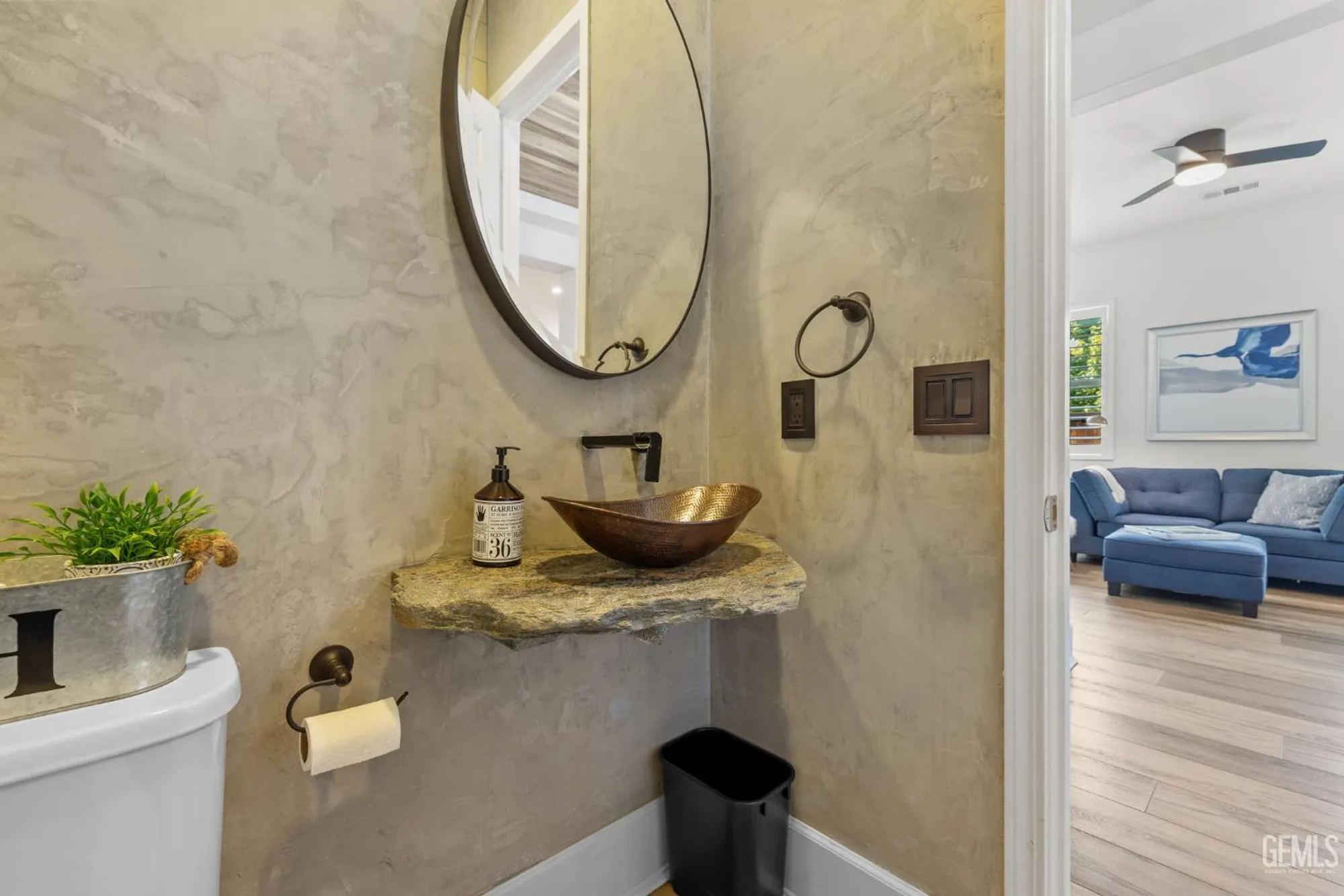 Property Slideshow image 11 of 55 | 9700 kingsport pl, Bakersfield, CA, 93306