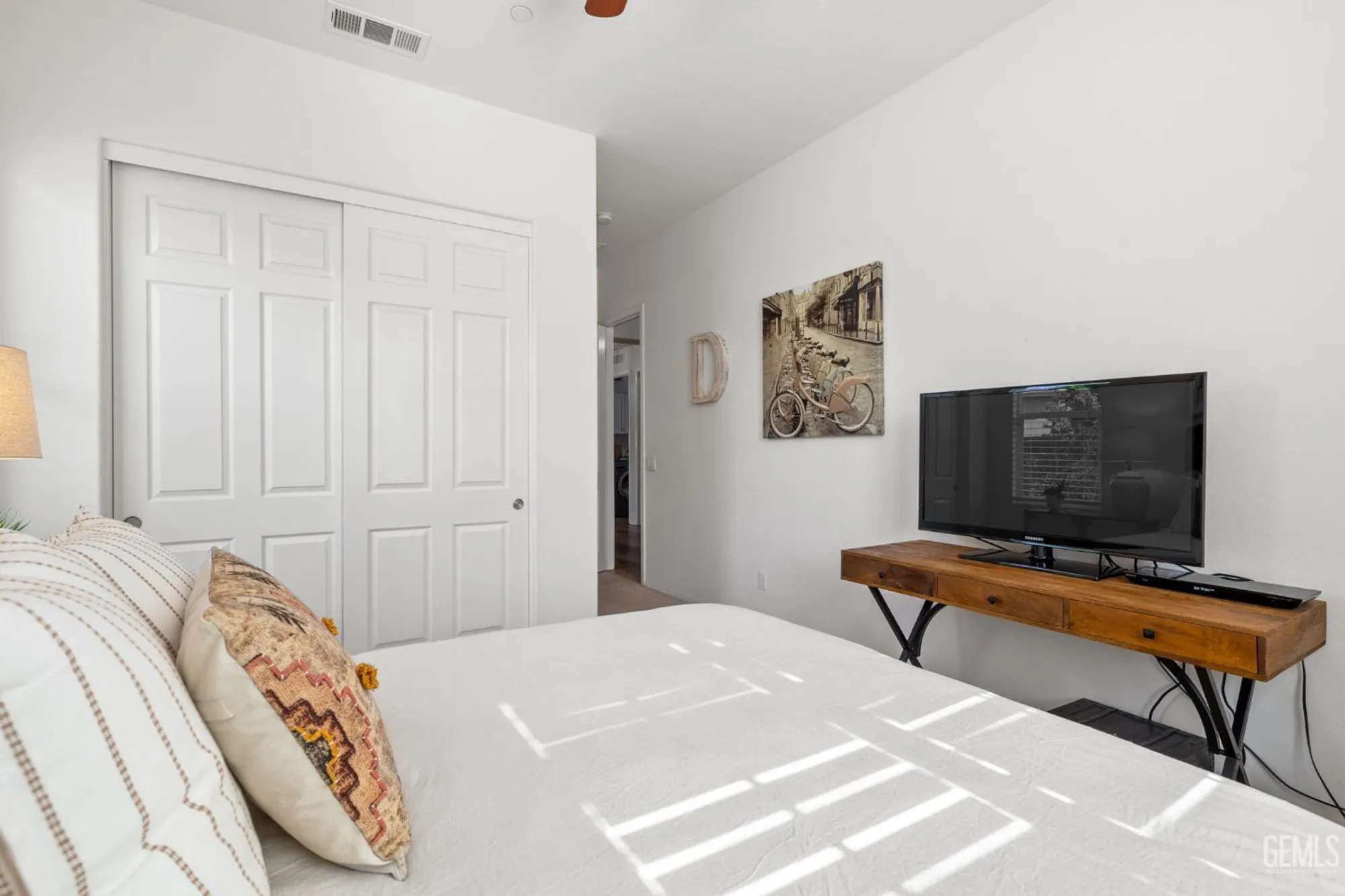 Property Slideshow image 39 of 55 | 9700 kingsport pl, Bakersfield, CA, 93306