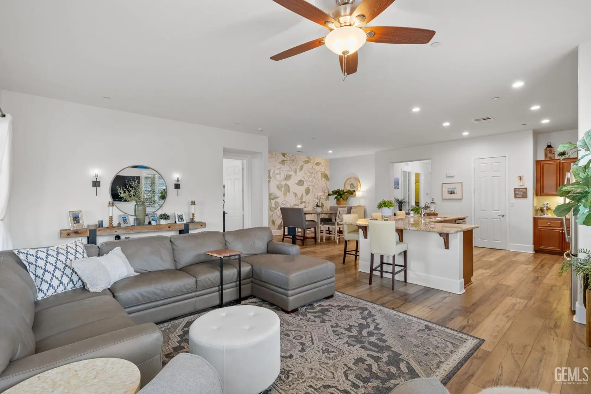 Property Slideshow image 28 of 55 | 9700 kingsport pl, Bakersfield, CA, 93306