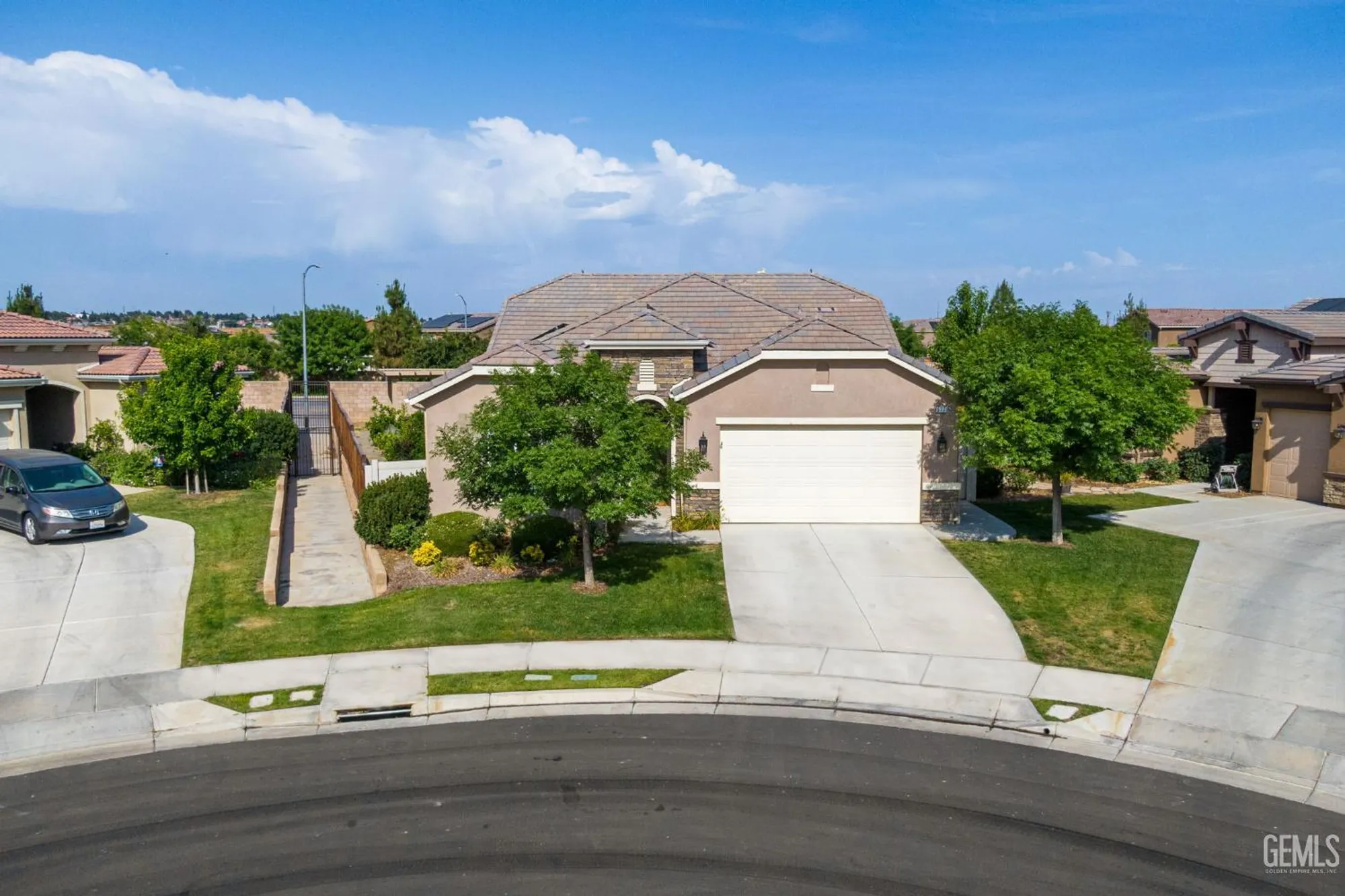 Property Slideshow image 1 of 55 | 9700 kingsport pl, Bakersfield, CA, 93306
