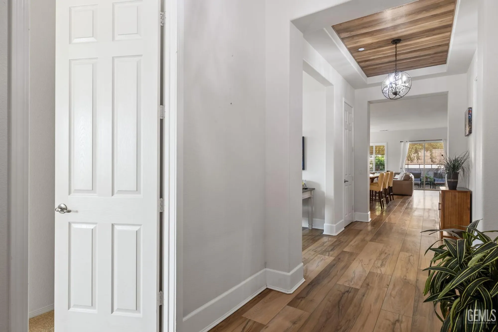 Property Slideshow image 7 of 55 | 9700 kingsport pl, Bakersfield, CA, 93306