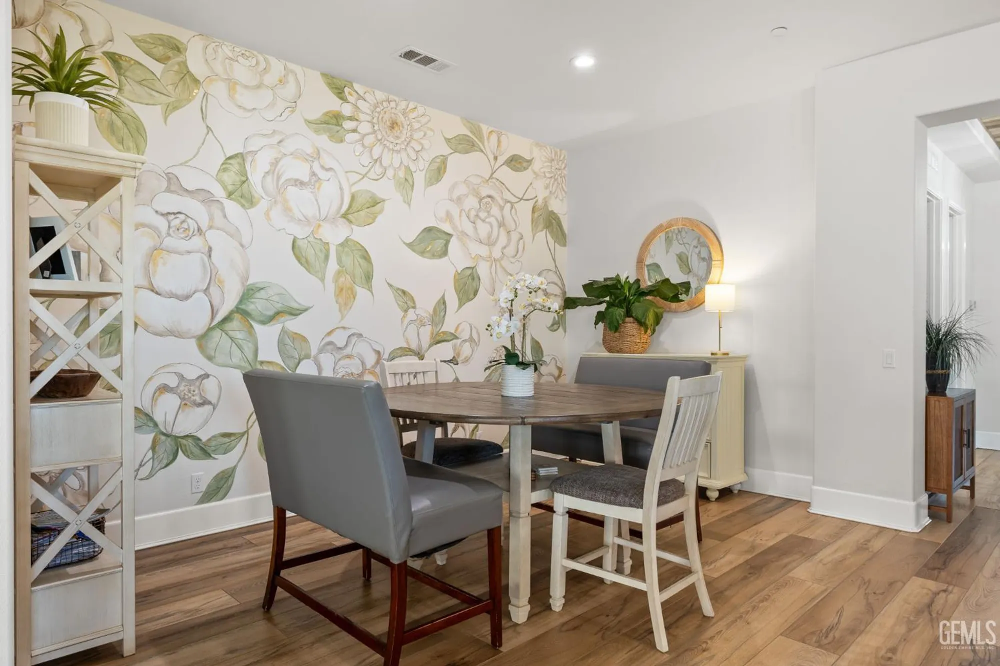 Property Slideshow image 23 of 55 | 9700 kingsport pl, Bakersfield, CA, 93306