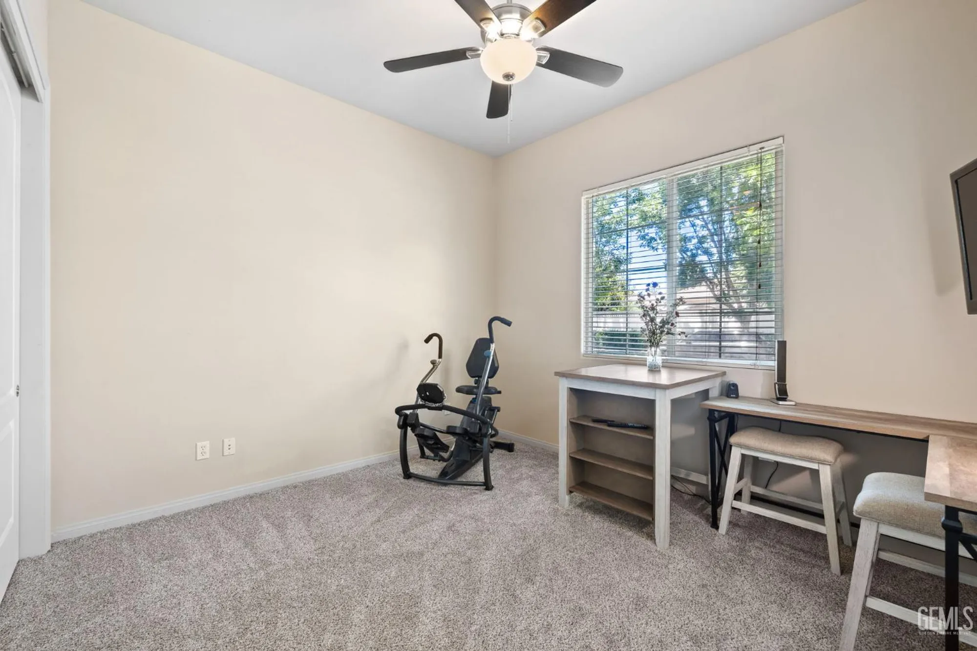 Property Slideshow image 36 of 60 | 11901 kimelford dr, Bakersfield, CA, 93312