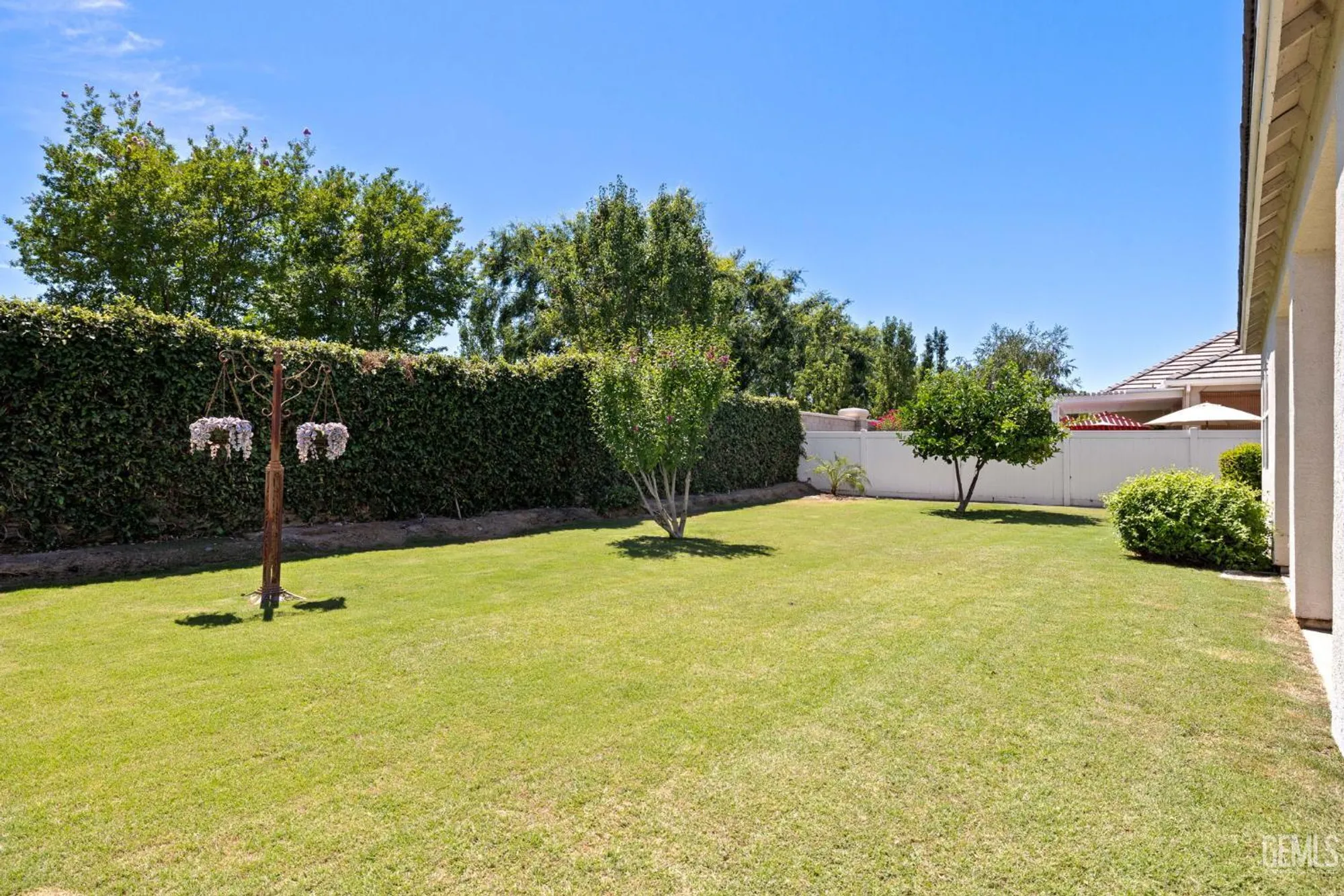 Property Slideshow image 41 of 60 | 11901 kimelford dr, Bakersfield, CA, 93312