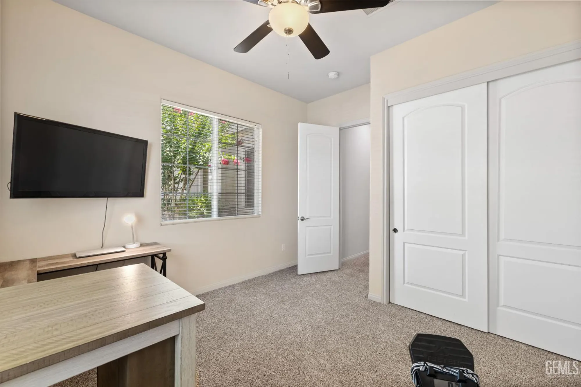 Property Slideshow image 37 of 60 | 11901 kimelford dr, Bakersfield, CA, 93312