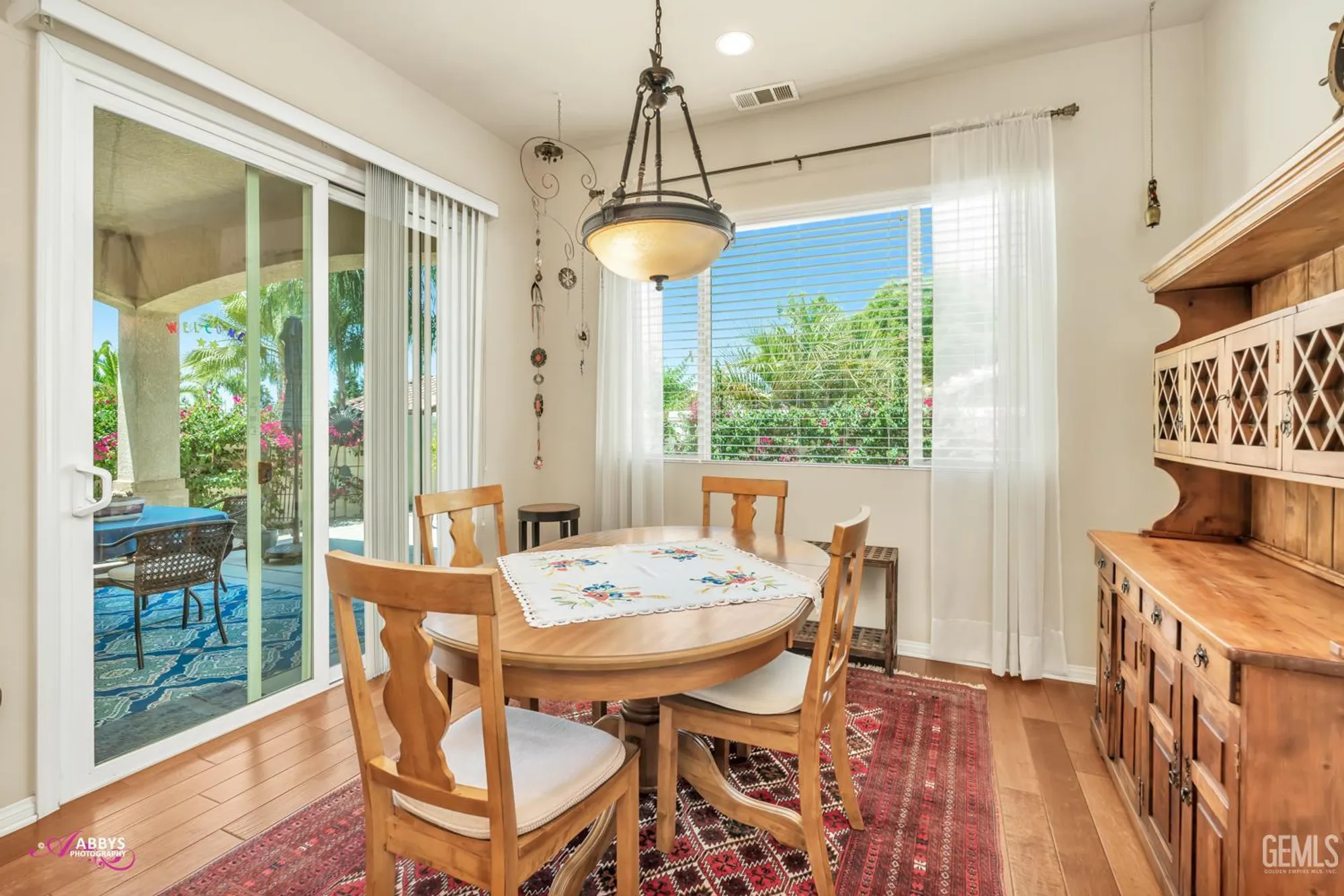 Property Slideshow image 8 of 50 | 6100 lassen ridge rd, Bakersfield, CA, 93306