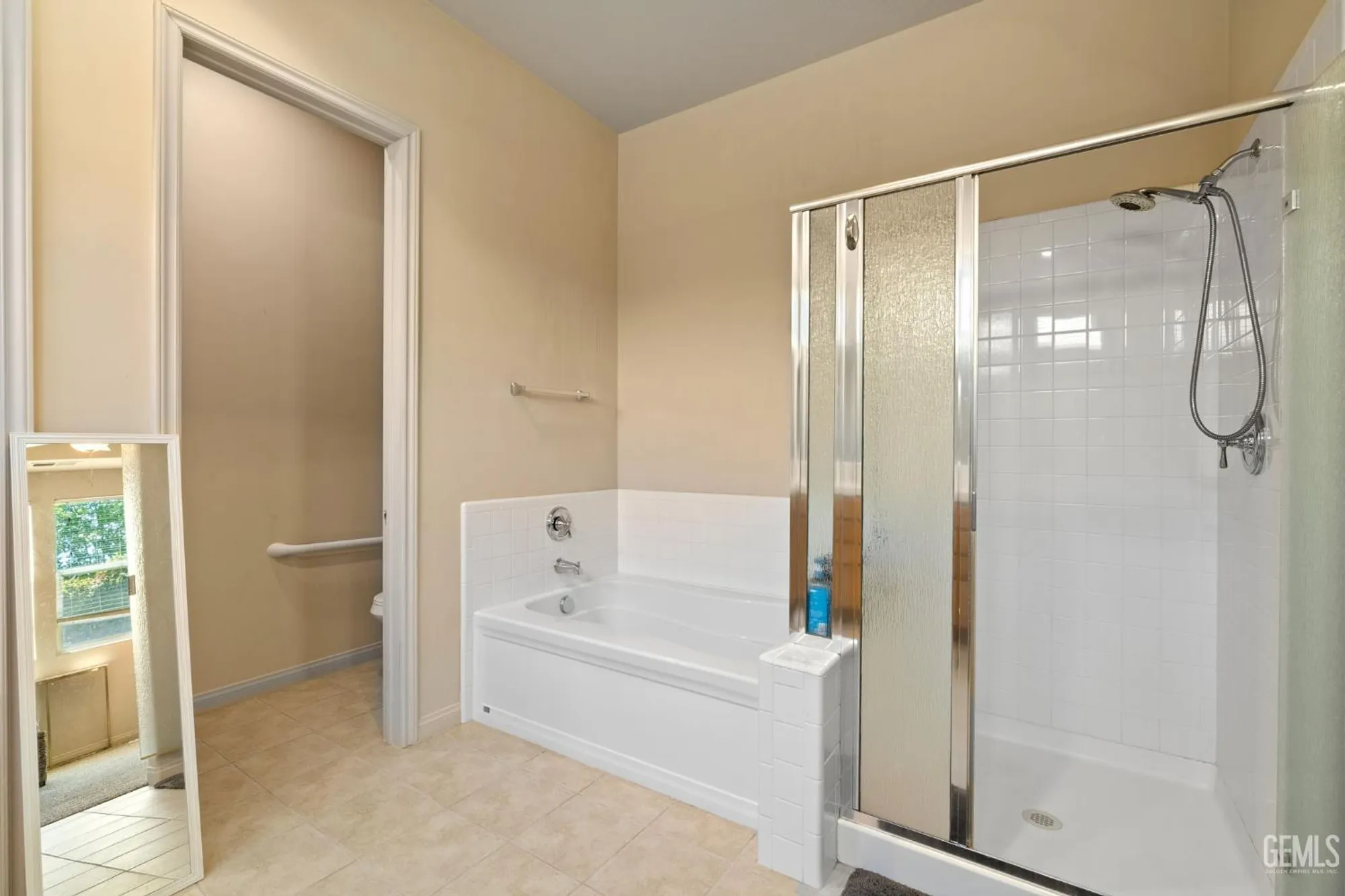 Property Slideshow image 34 of 60 | 11901 kimelford dr, Bakersfield, CA, 93312