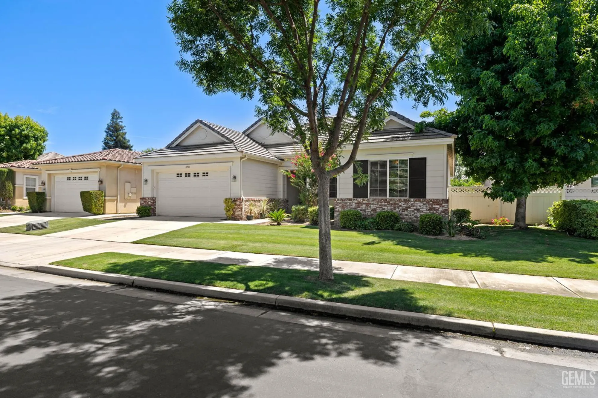 Property Slideshow image 5 of 60 | 11901 kimelford dr, Bakersfield, CA, 93312
