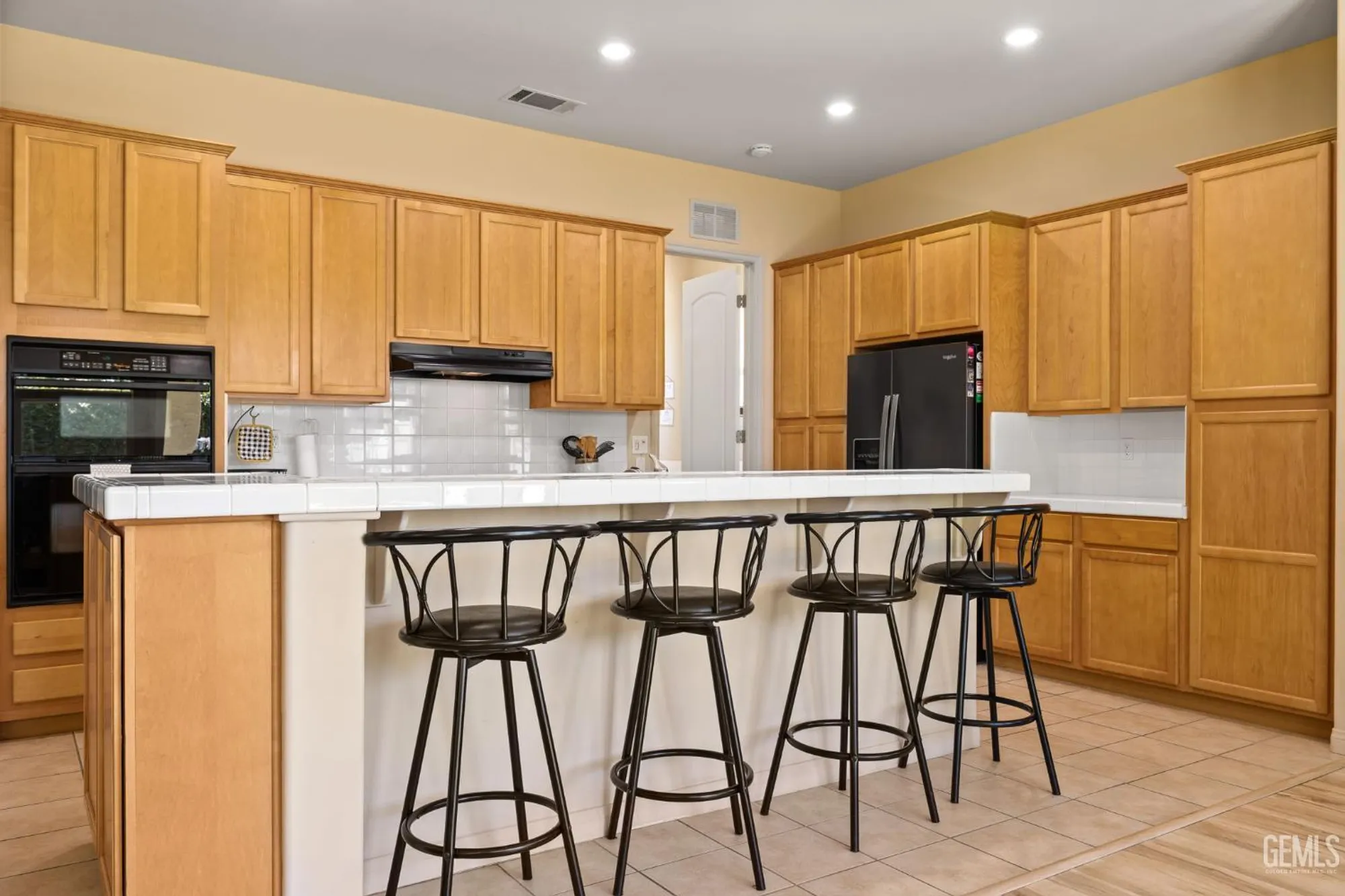 Property Slideshow image 18 of 60 | 11901 kimelford dr, Bakersfield, CA, 93312