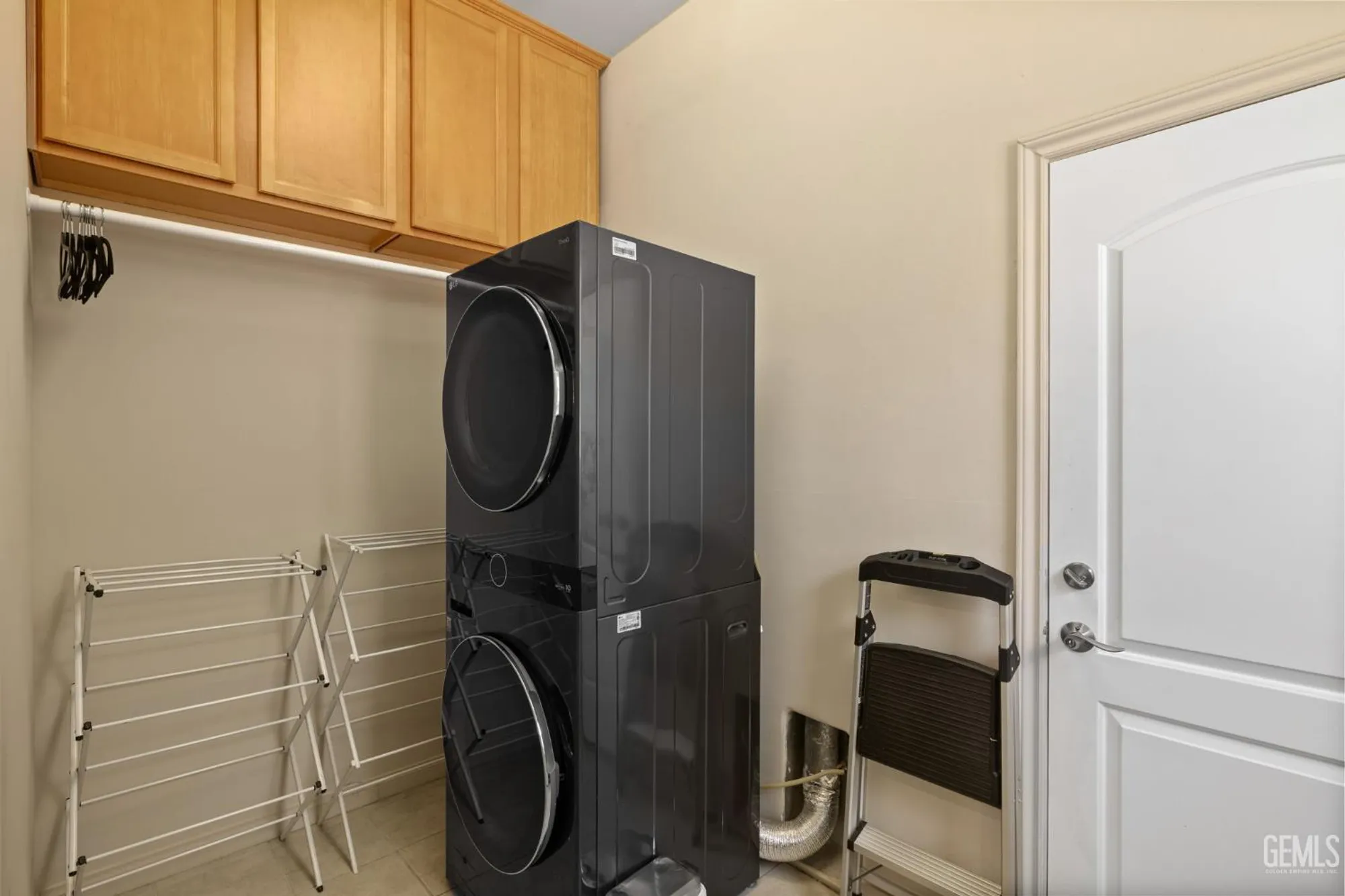 Property Slideshow image 23 of 60 | 11901 kimelford dr, Bakersfield, CA, 93312