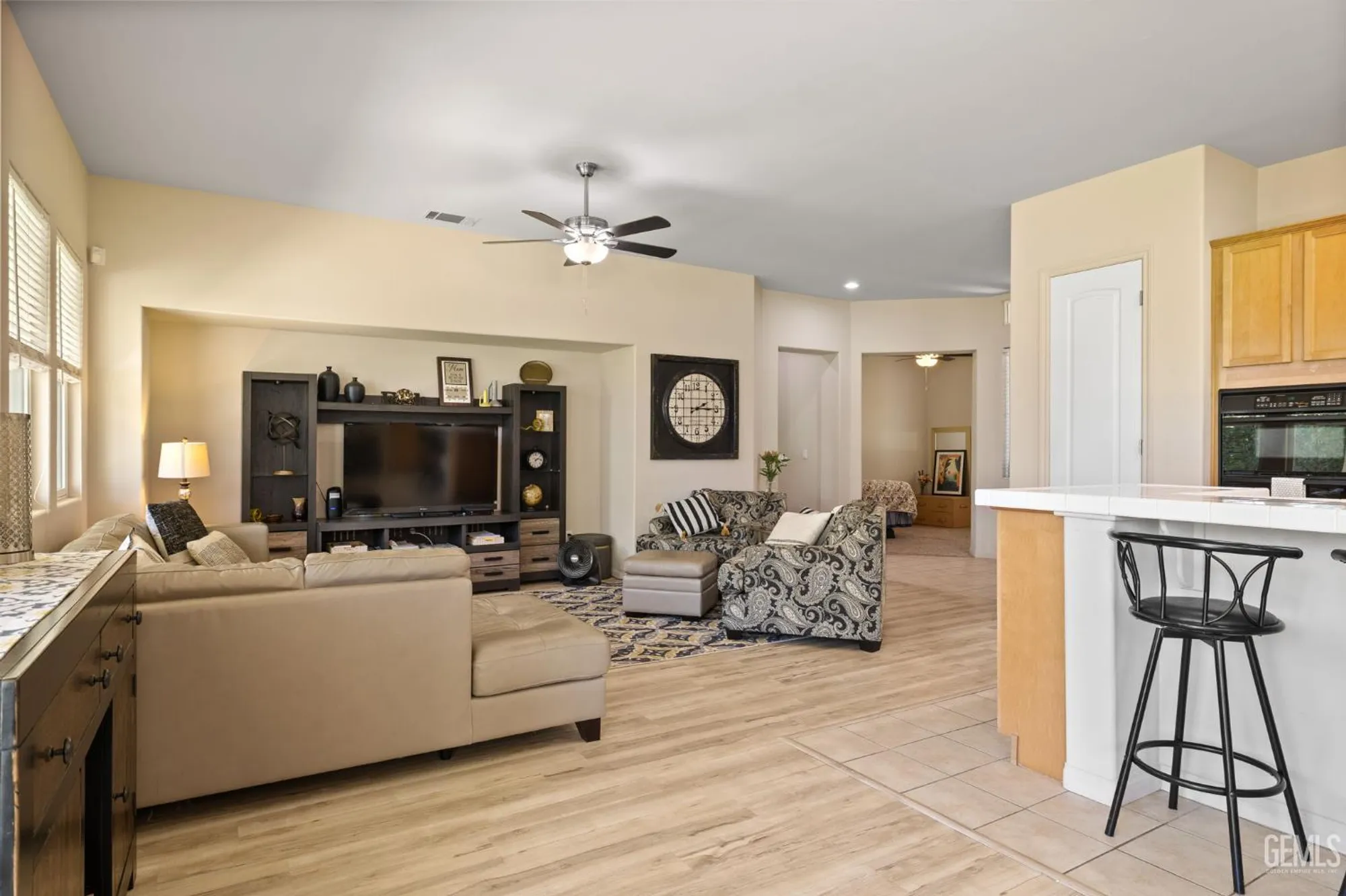 Property Slideshow image 12 of 60 | 11901 kimelford dr, Bakersfield, CA, 93312