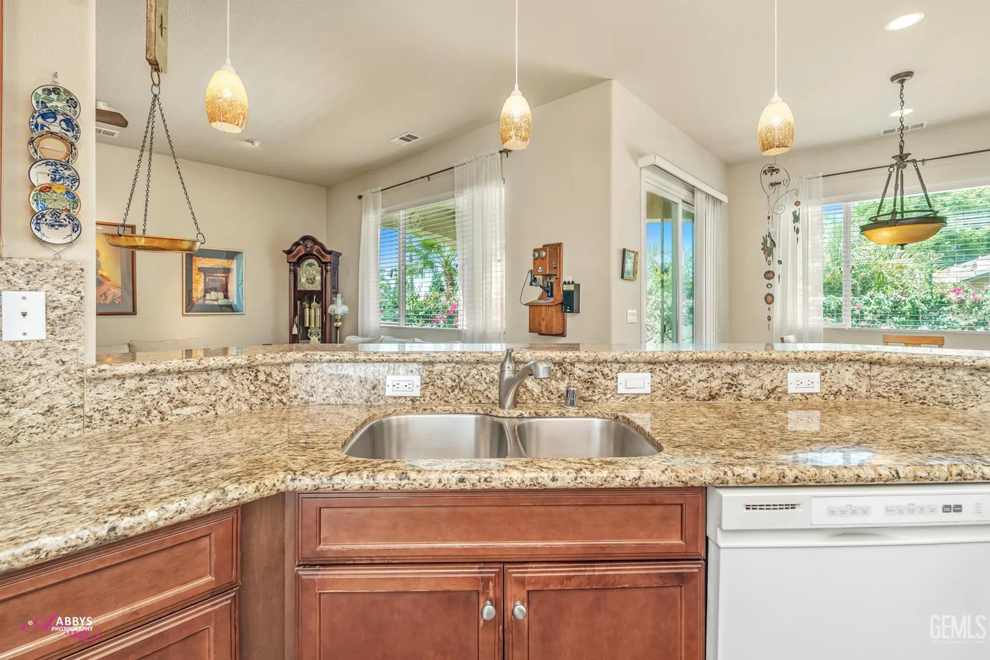 Property Slideshow image 13 of 50 | 6100 lassen ridge rd, Bakersfield, CA, 93306