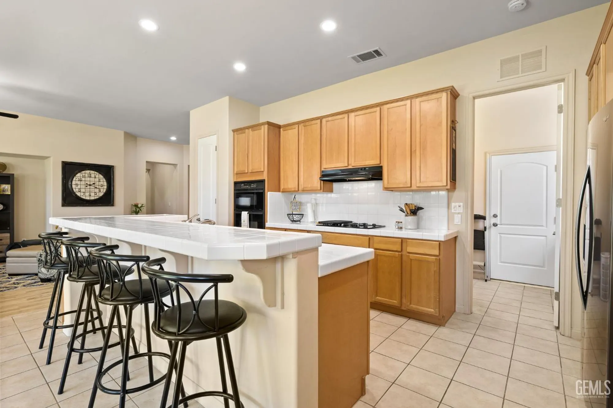 Property Slideshow image 20 of 60 | 11901 kimelford dr, Bakersfield, CA, 93312