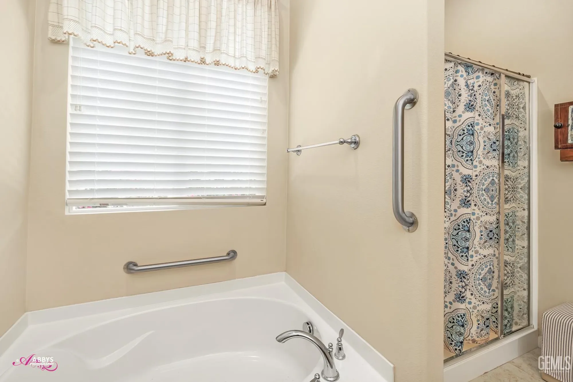 Property Slideshow image 16 of 50 | 6100 lassen ridge rd, Bakersfield, CA, 93306