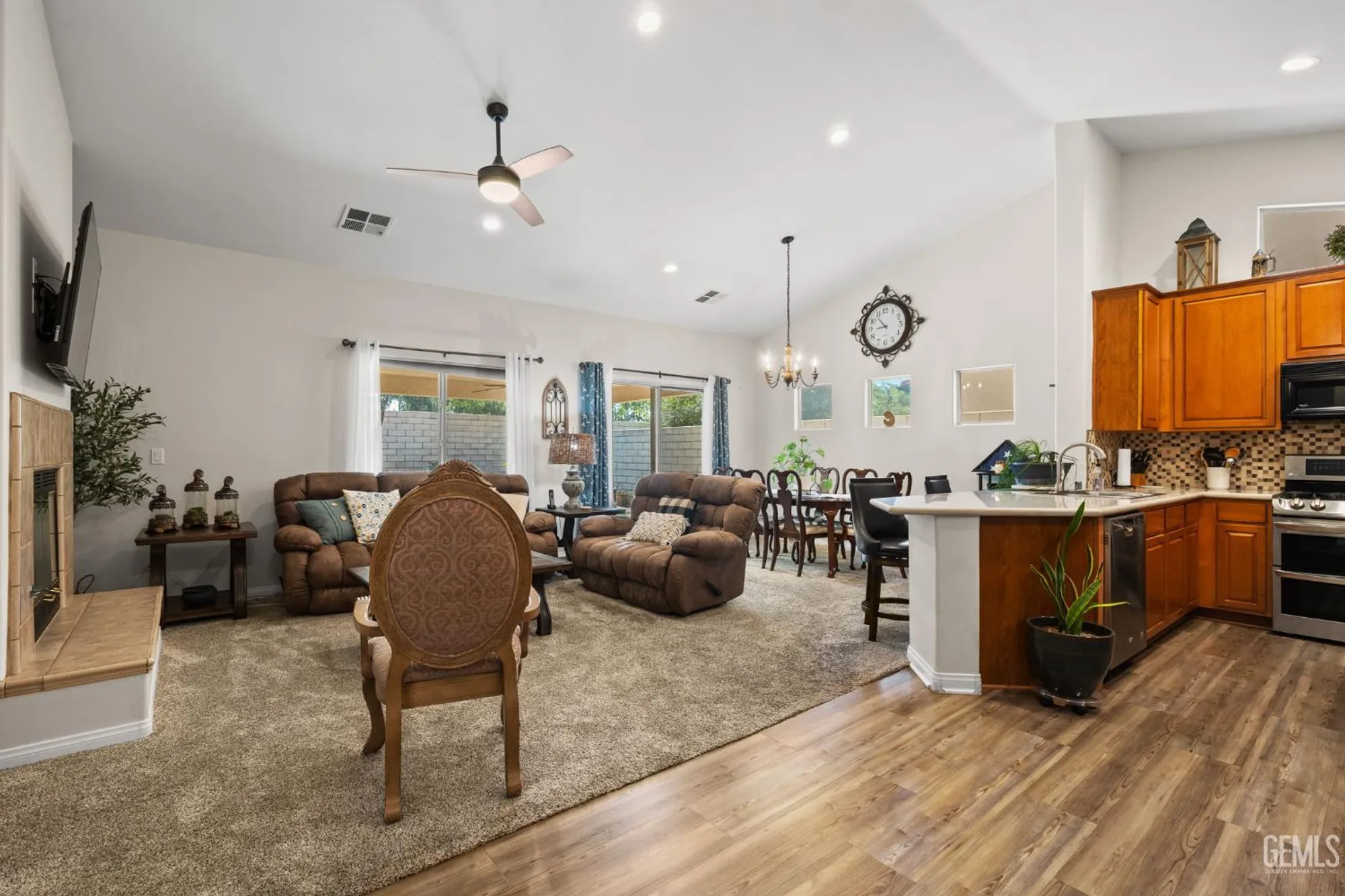 Property Slideshow image 6 of 69 | 3010 tea rose st, Bakersfield, CA, 93311