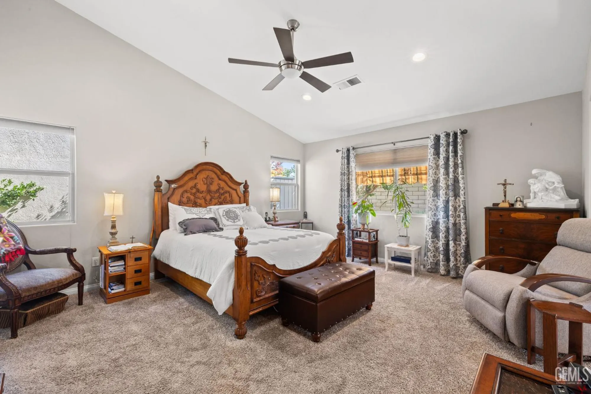 Property Slideshow image 27 of 69 | 3010 tea rose st, Bakersfield, CA, 93311