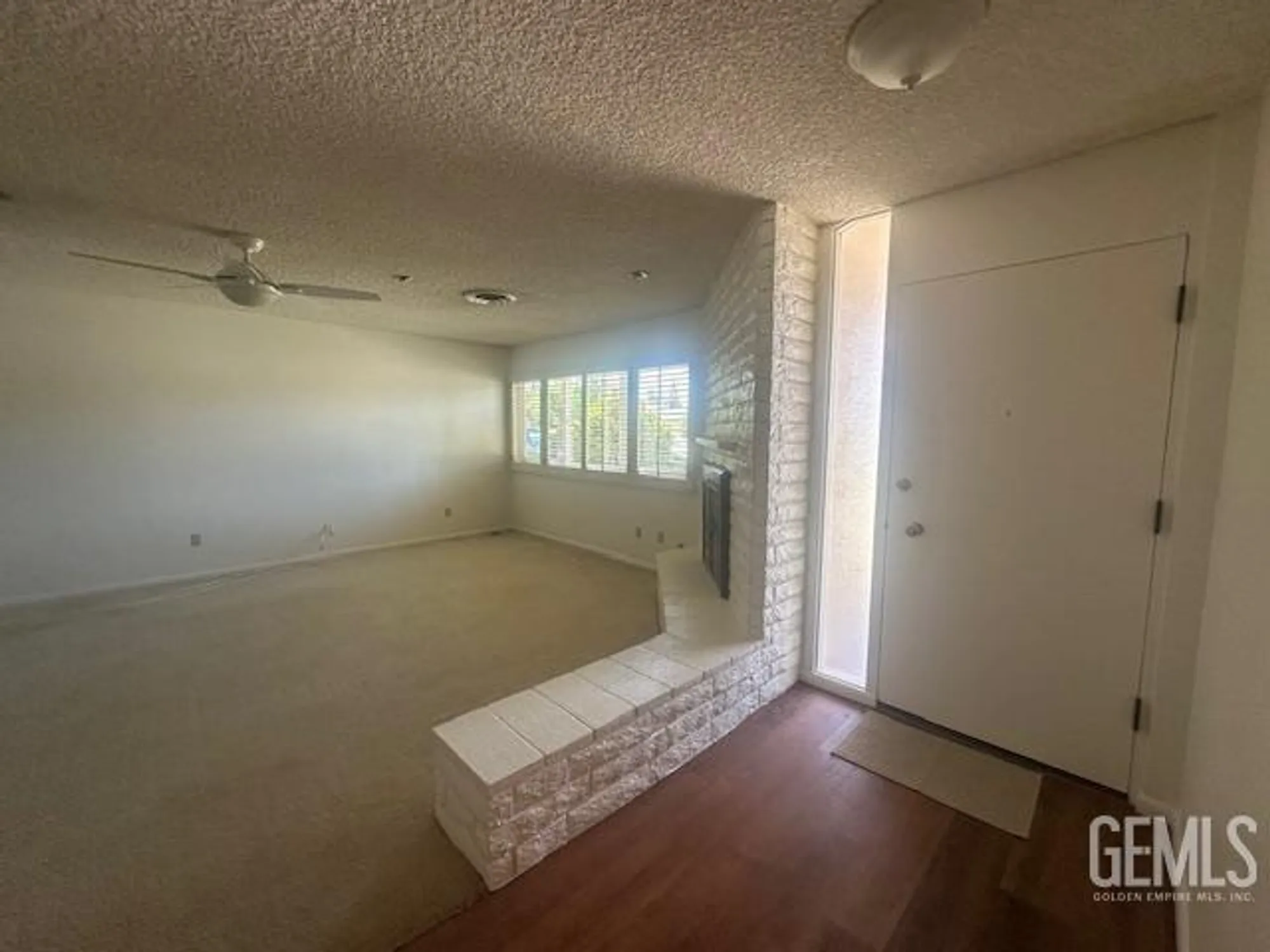 Property Slideshow image 8 of 23 | 6405 desert hills ave, Bakersfield, CA, 93309