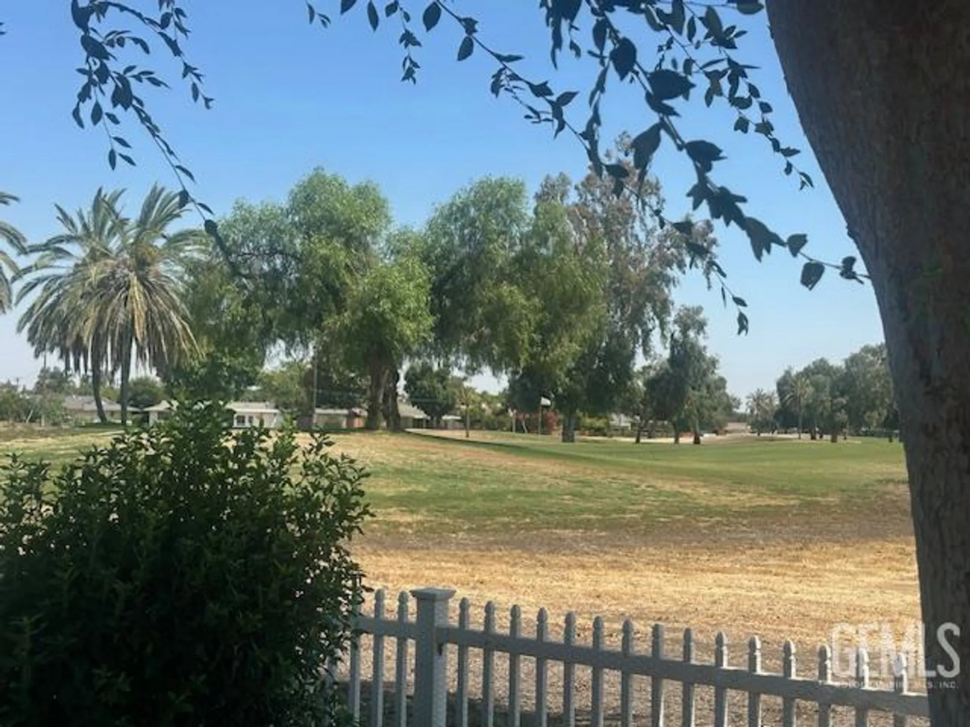 Property Slideshow image 20 of 23 | 6405 desert hills ave, Bakersfield, CA, 93309