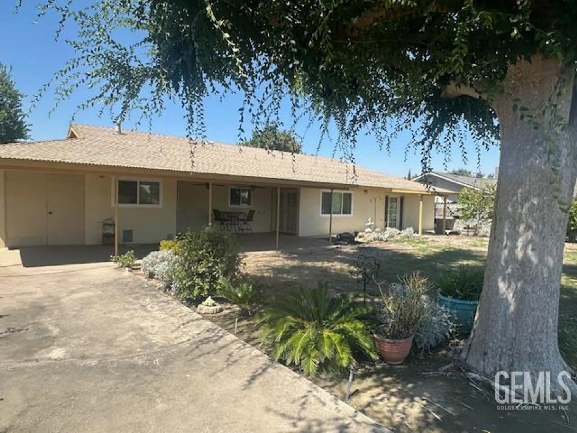 Property Slideshow image 21 of 23 | 6405 desert hills ave, Bakersfield, CA, 93309