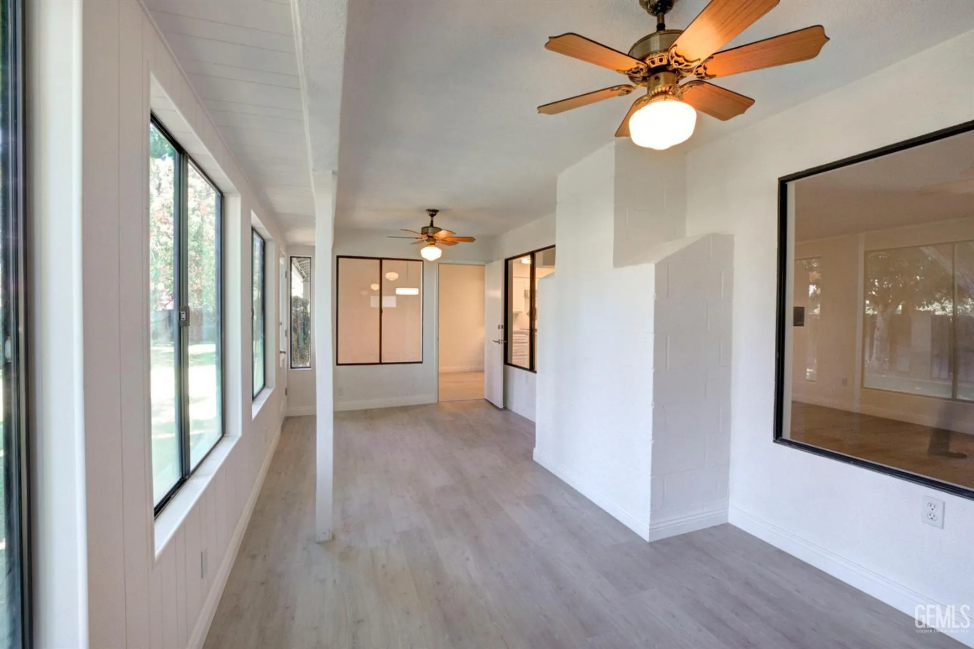 Property Slideshow image 10 of 11 | 924 bermuda st, Bakersfield, CA, 93309