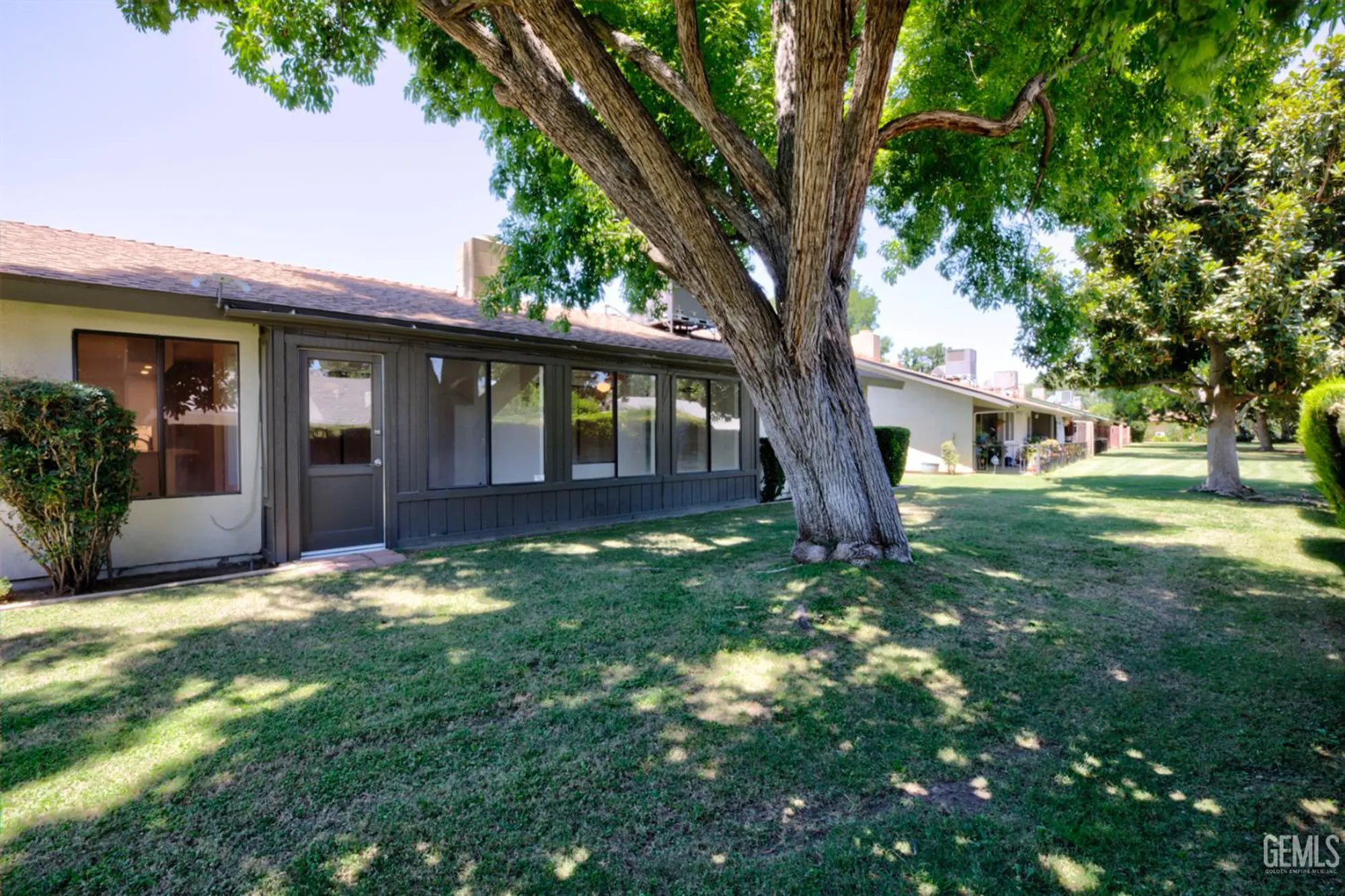 Property Slideshow image 11 of 11 | 924 bermuda st, Bakersfield, CA, 93309