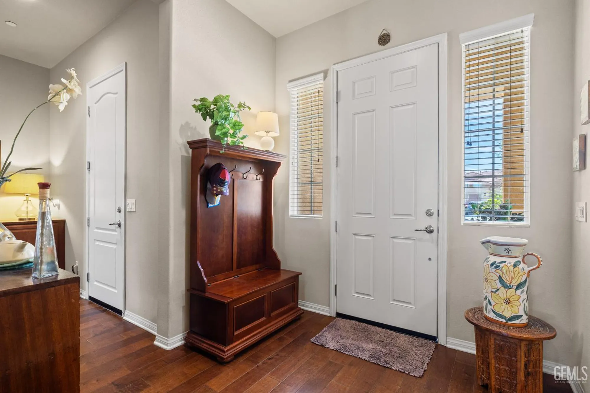 Property Slideshow image 6 of 42 | 5900 river birch dr, Bakersfield, CA, 93306