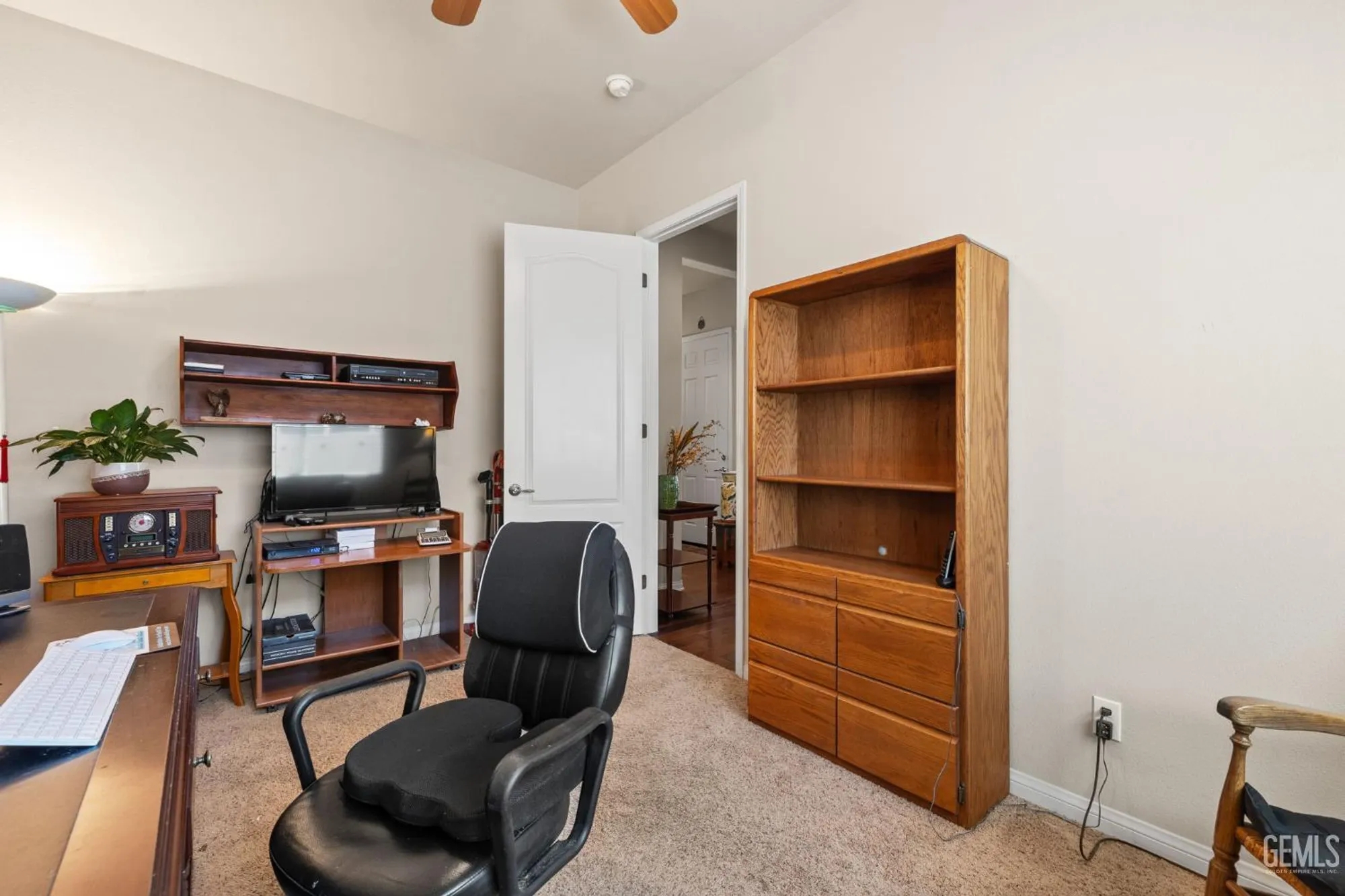 Property Slideshow image 33 of 42 | 5900 river birch dr, Bakersfield, CA, 93306