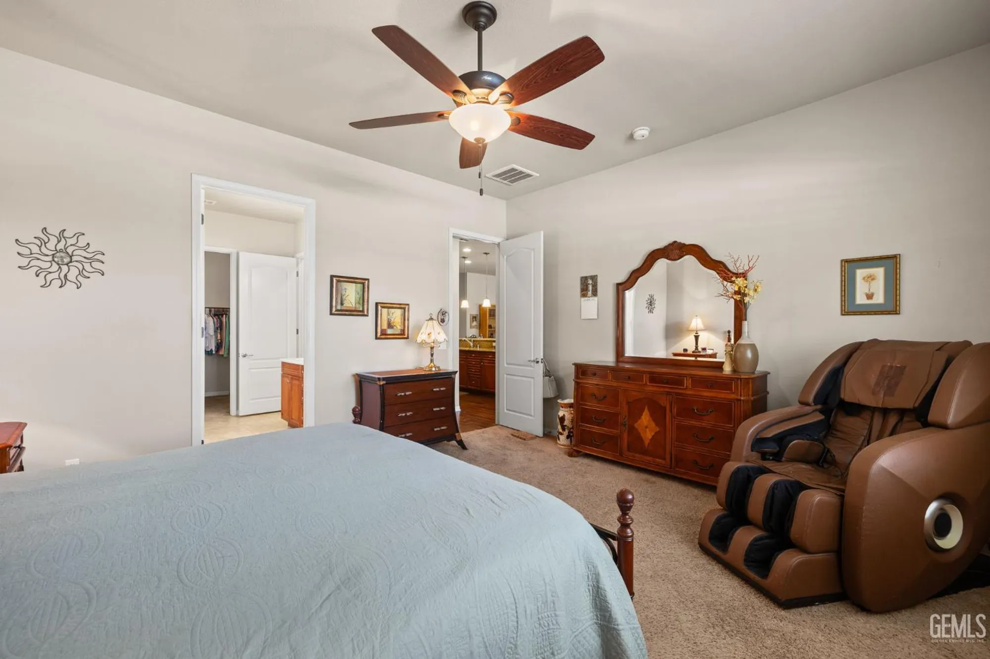 Property Slideshow image 23 of 42 | 5900 river birch dr, Bakersfield, CA, 93306