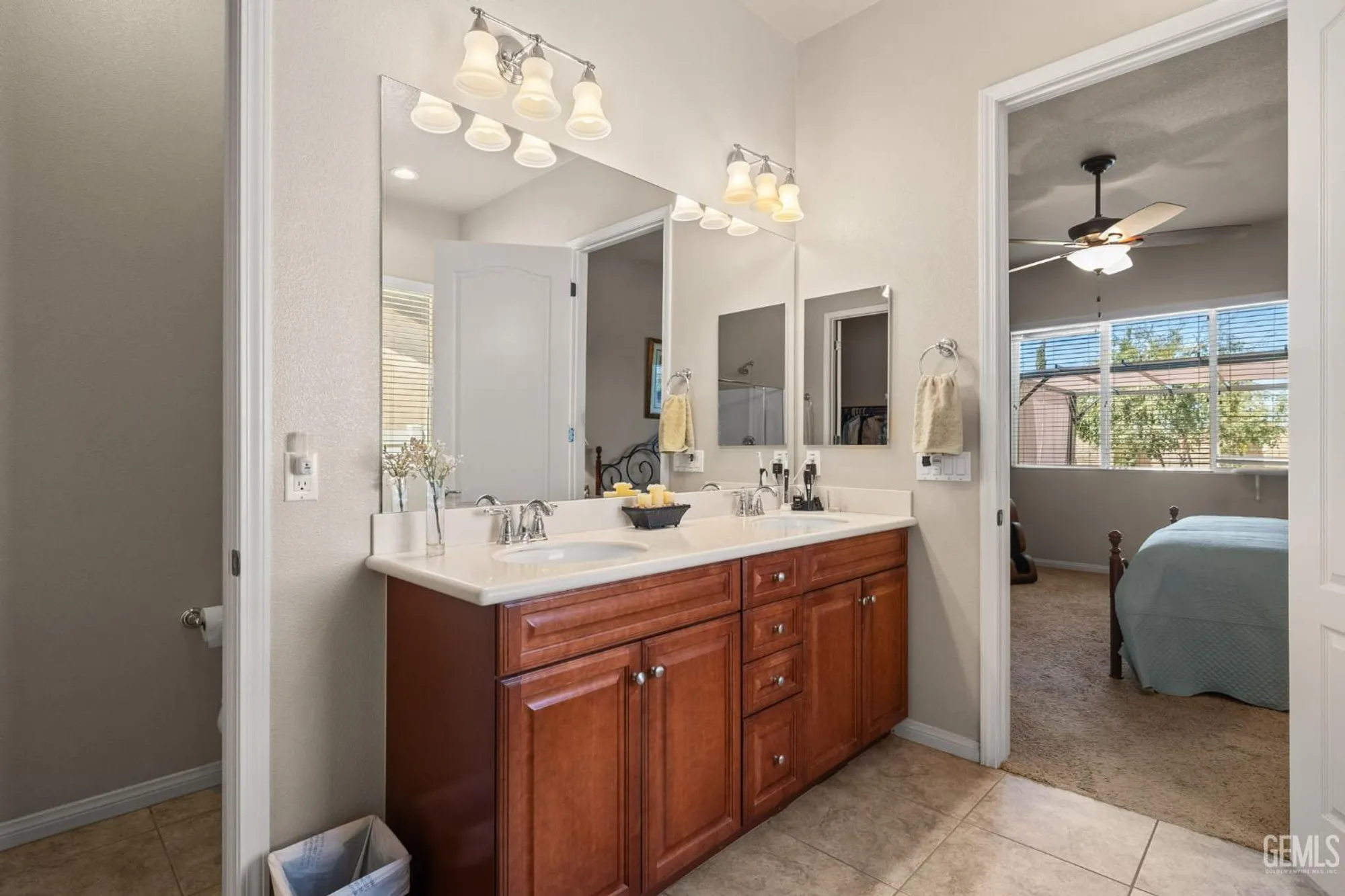 Property Slideshow image 27 of 42 | 5900 river birch dr, Bakersfield, CA, 93306