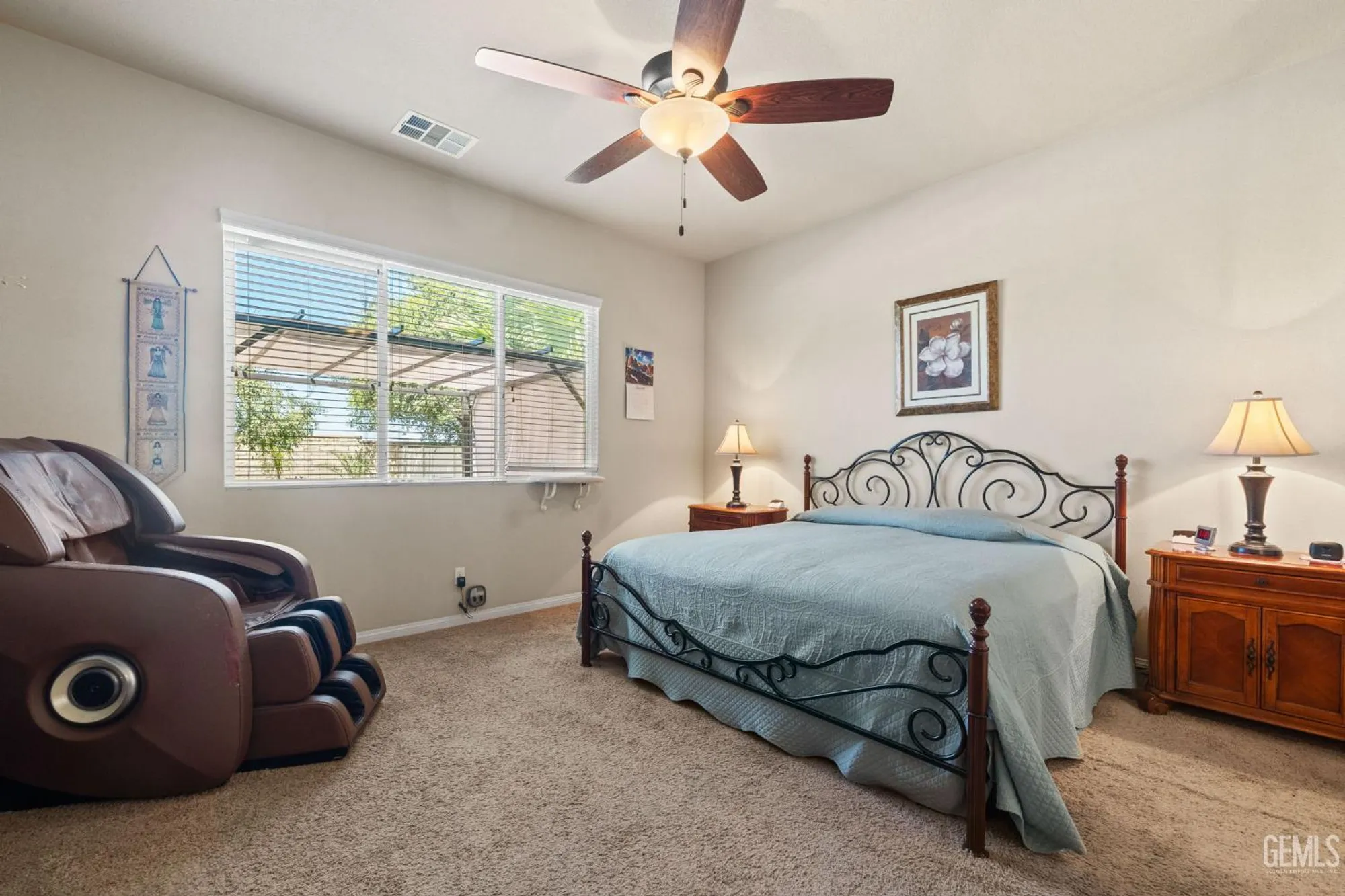 Property Slideshow image 21 of 42 | 5900 river birch dr, Bakersfield, CA, 93306