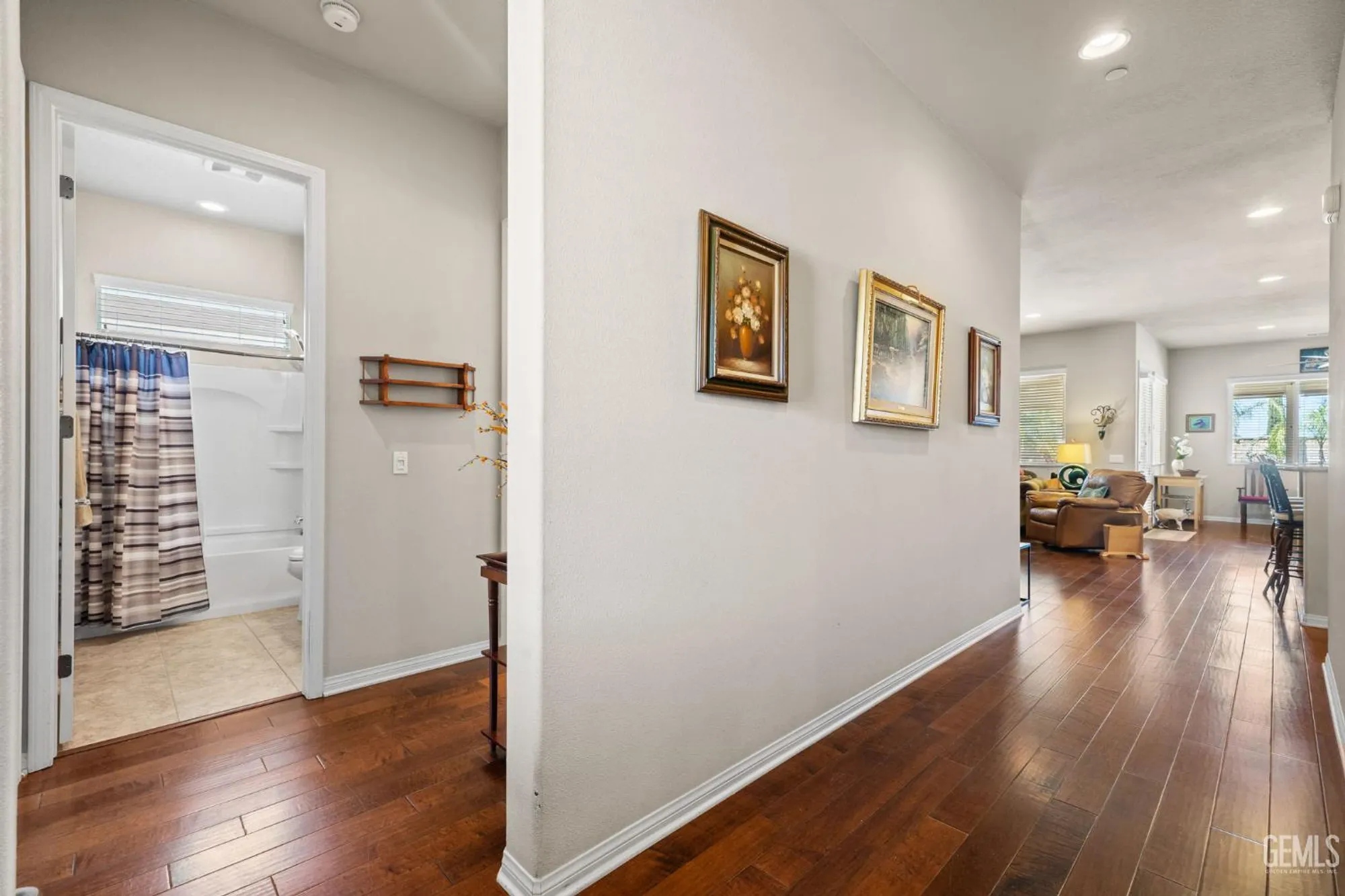 Property Slideshow image 28 of 42 | 5900 river birch dr, Bakersfield, CA, 93306