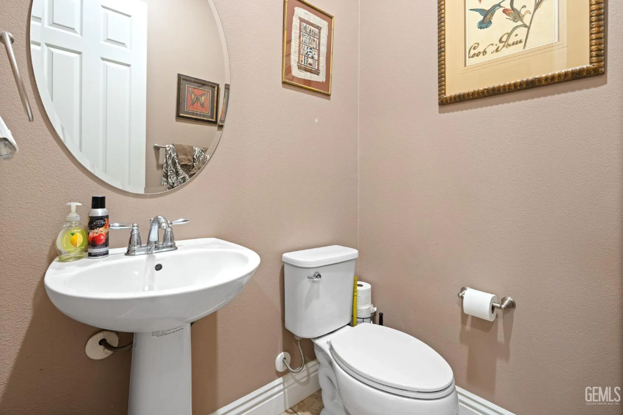 Property Slideshow image 27 of 48 | 5901 orange hill pl, Bakersfield, CA, 93306