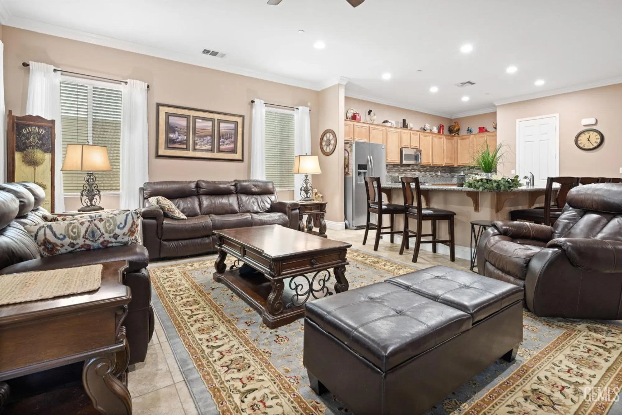 Property Slideshow image 18 of 48 | 5901 orange hill pl, Bakersfield, CA, 93306