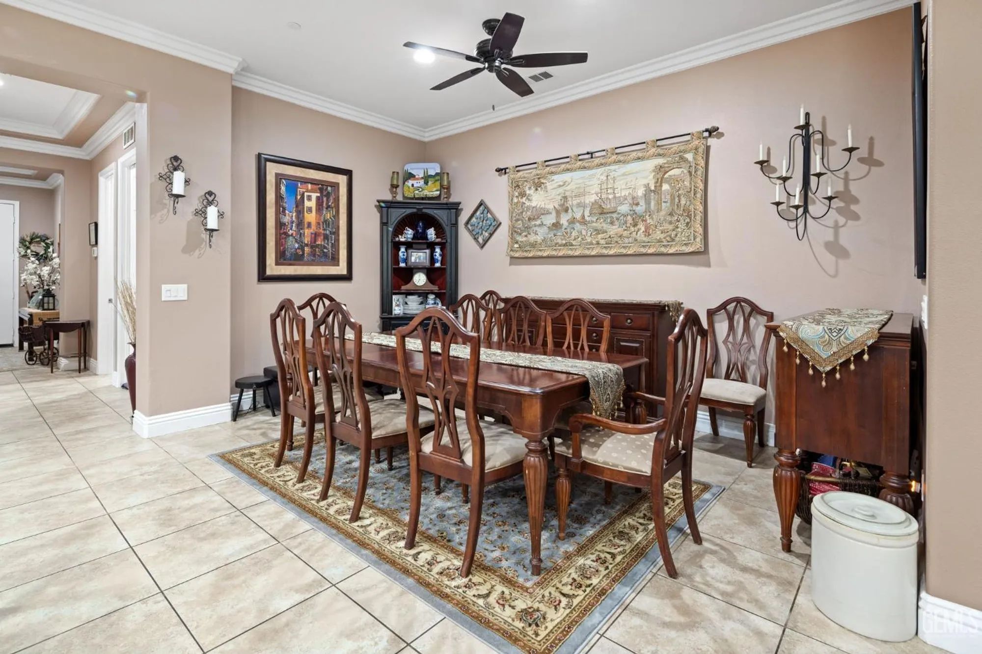 Property Slideshow image 14 of 48 | 5901 orange hill pl, Bakersfield, CA, 93306