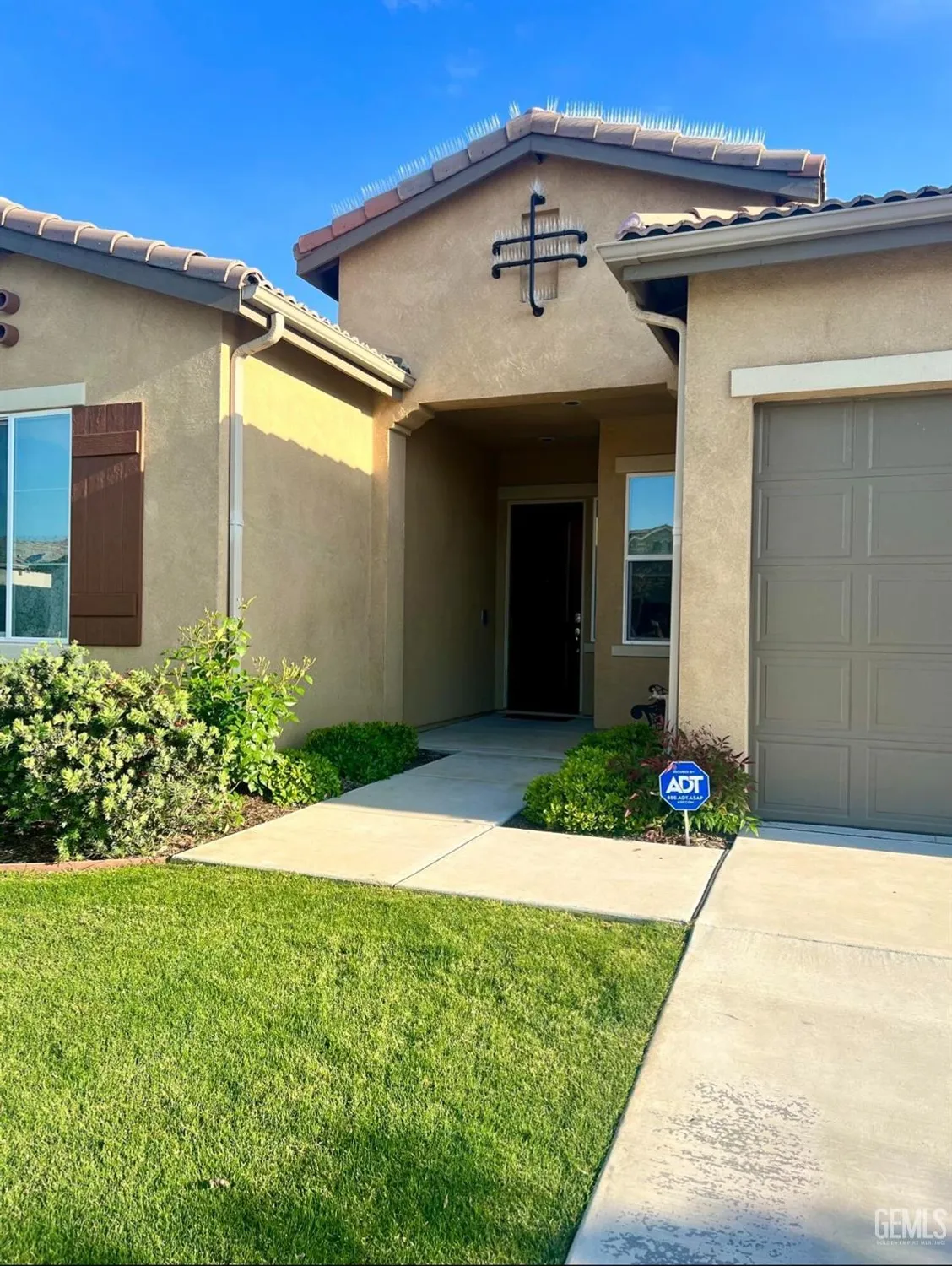 Property Slideshow image 5 of 42 | 9909 stockholm pl, Bakersfield, CA, 93306