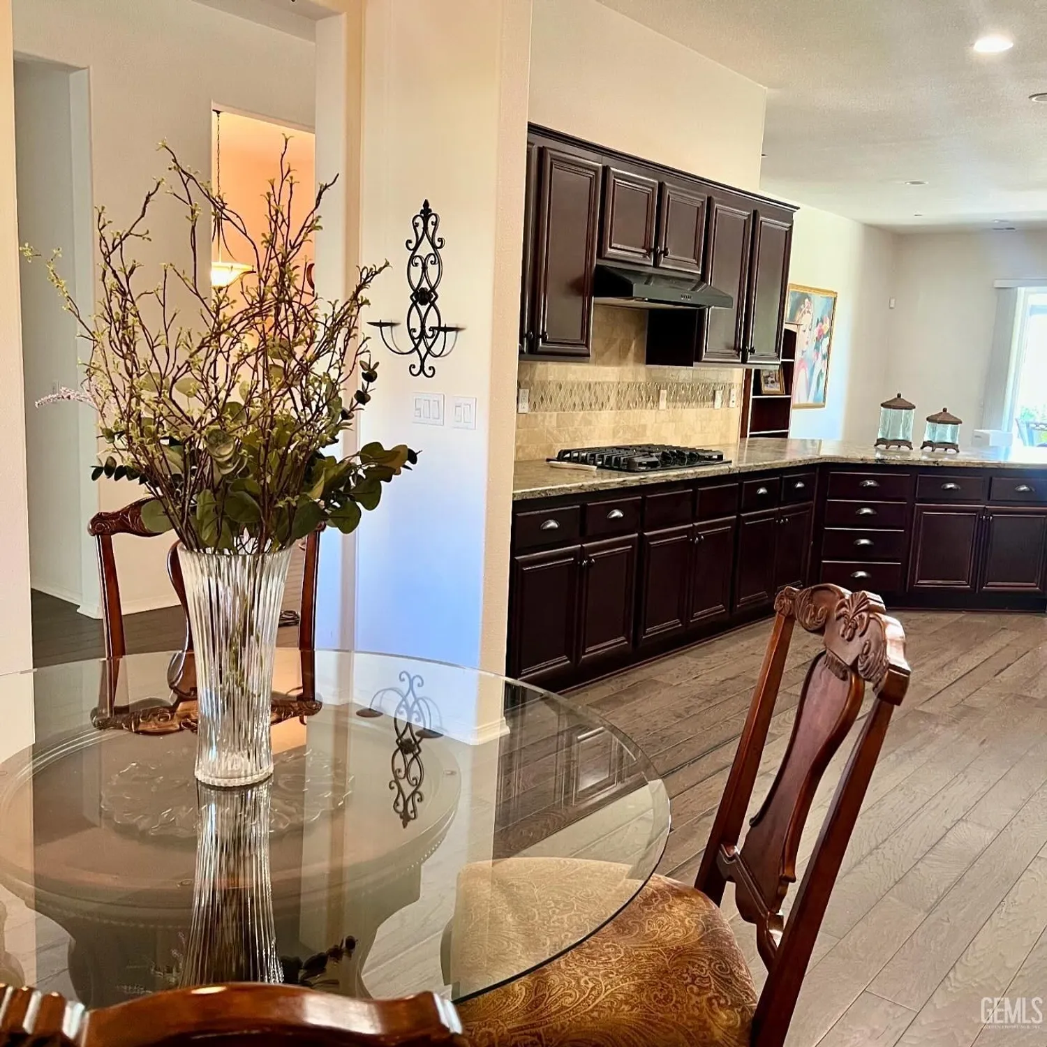 Property Slideshow image 17 of 42 | 9909 stockholm pl, Bakersfield, CA, 93306