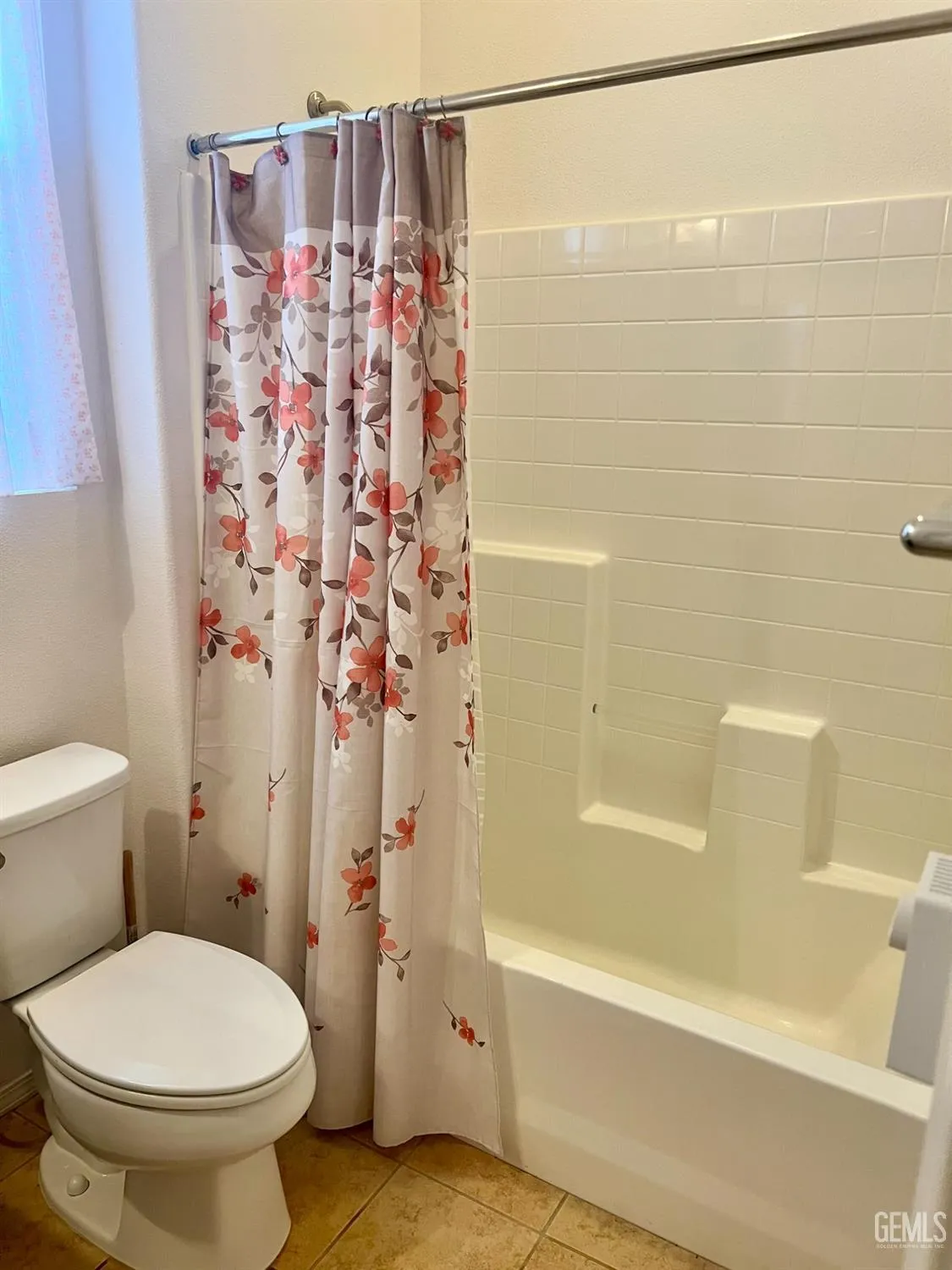 Property Slideshow image 26 of 42 | 9909 stockholm pl, Bakersfield, CA, 93306