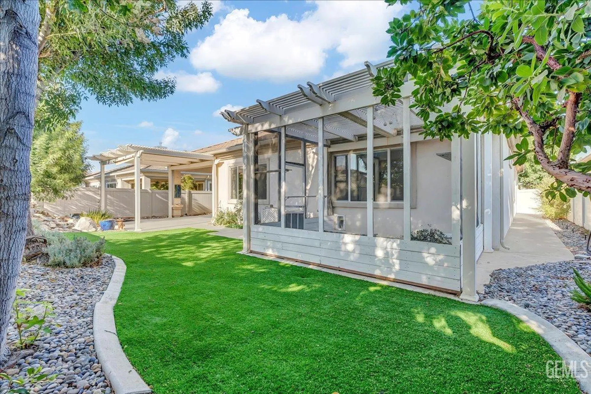 Property Slideshow image 33 of 38 | 5714 park place dr, Bakersfield, CA, 93306