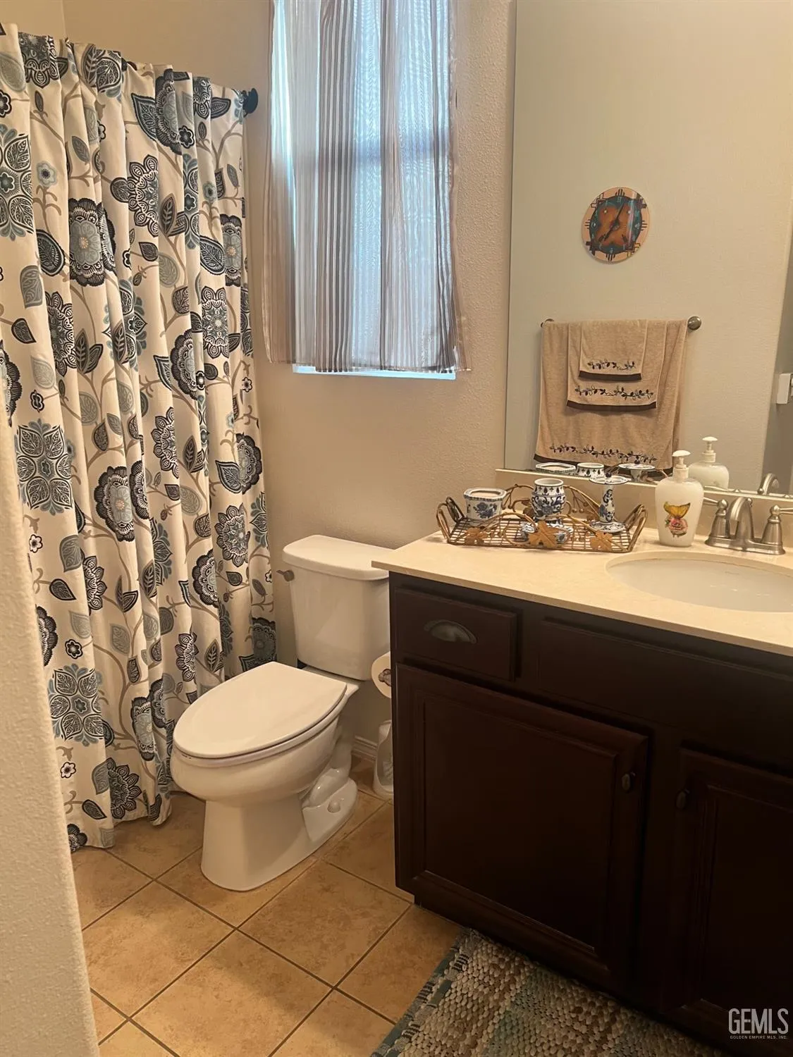 Property Slideshow image 25 of 42 | 9909 stockholm pl, Bakersfield, CA, 93306