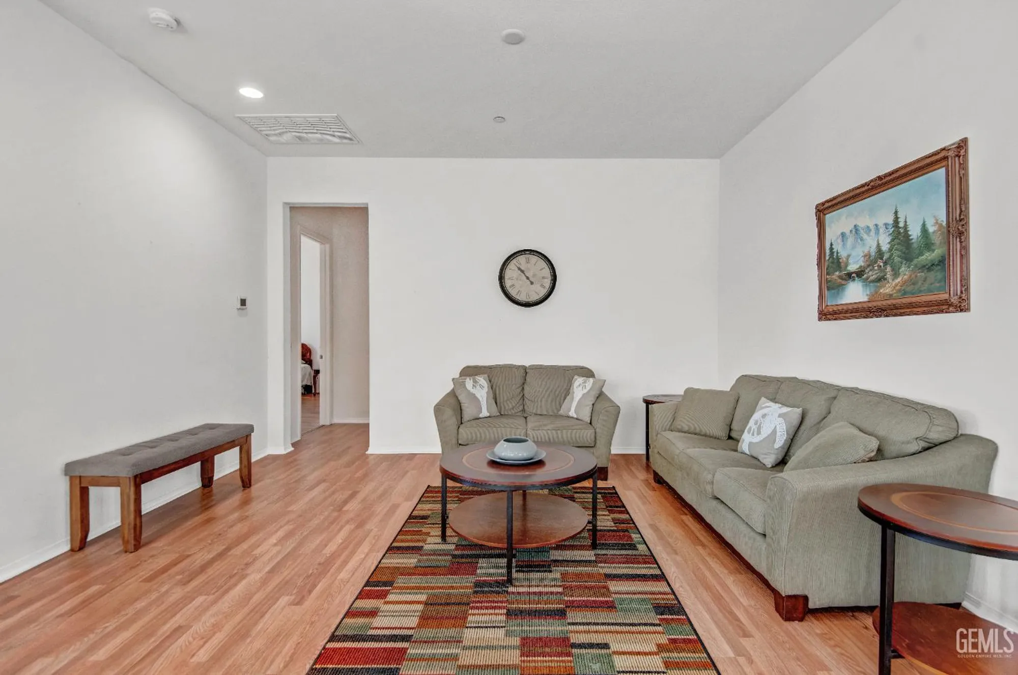 Property Slideshow image 17 of 38 | 9709 richland hills ln, Bakersfield, CA, 93306